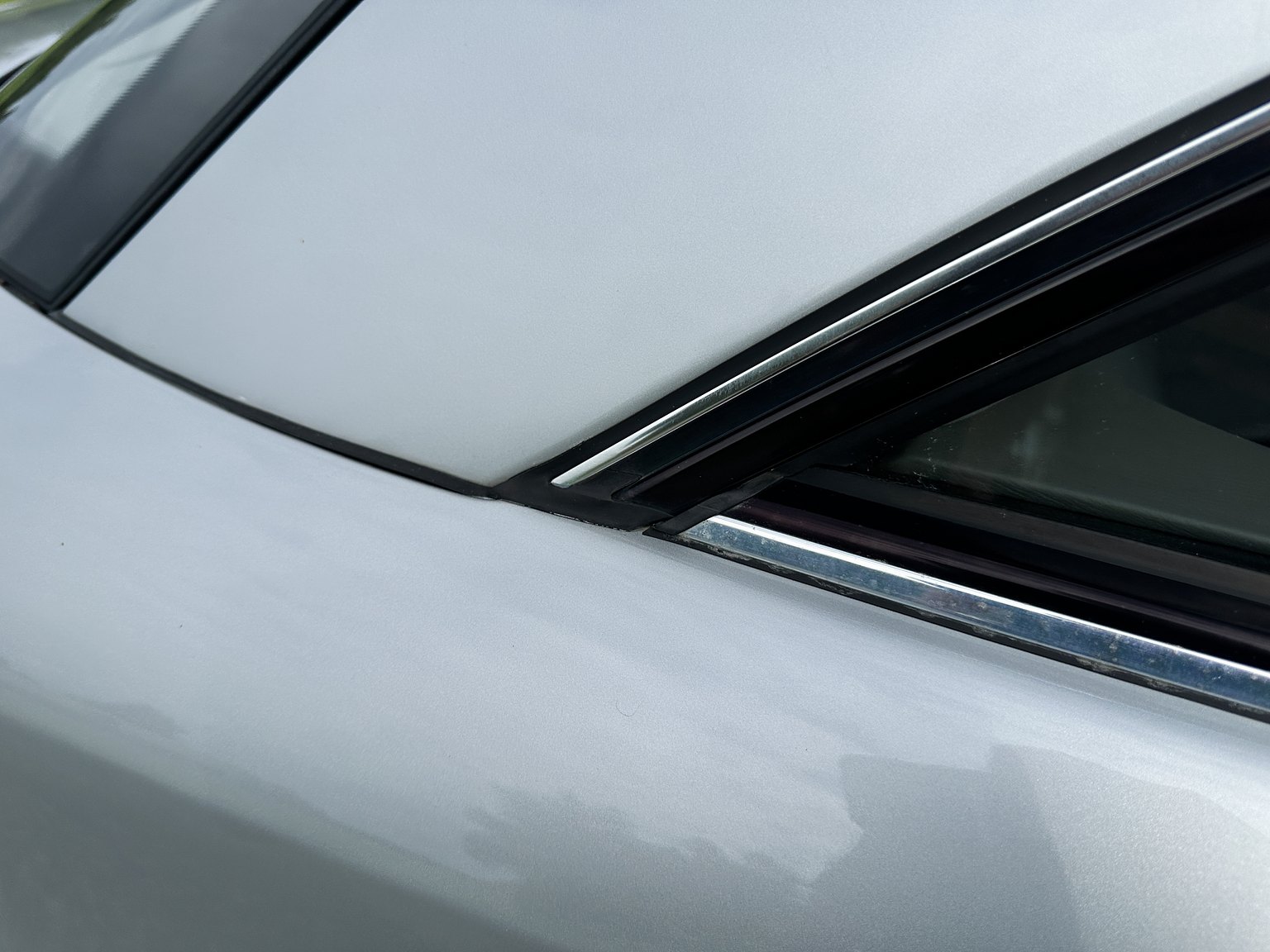 Exterior image of 2000 Mercedes-Benz CL 500