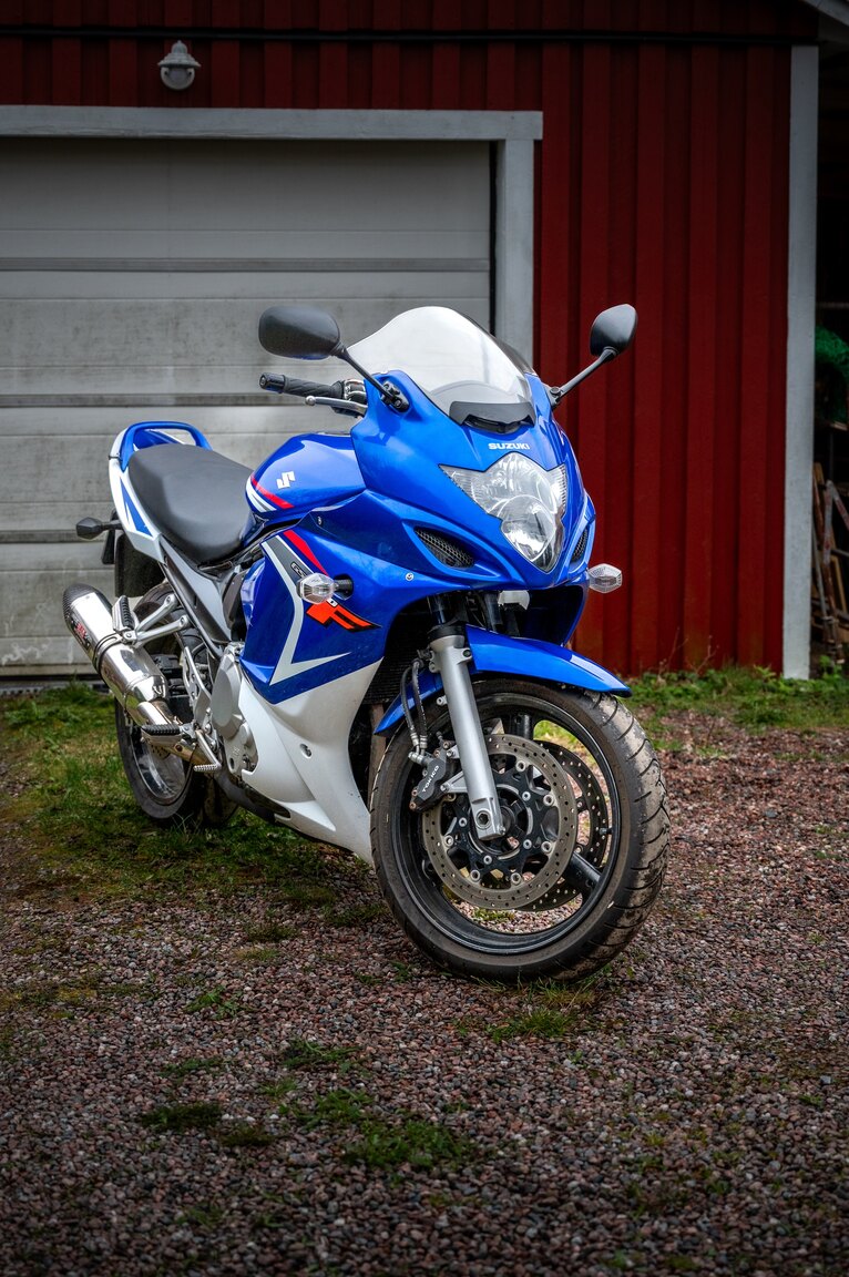 Exterior image of 2008 Suzuki GSX650F (2)