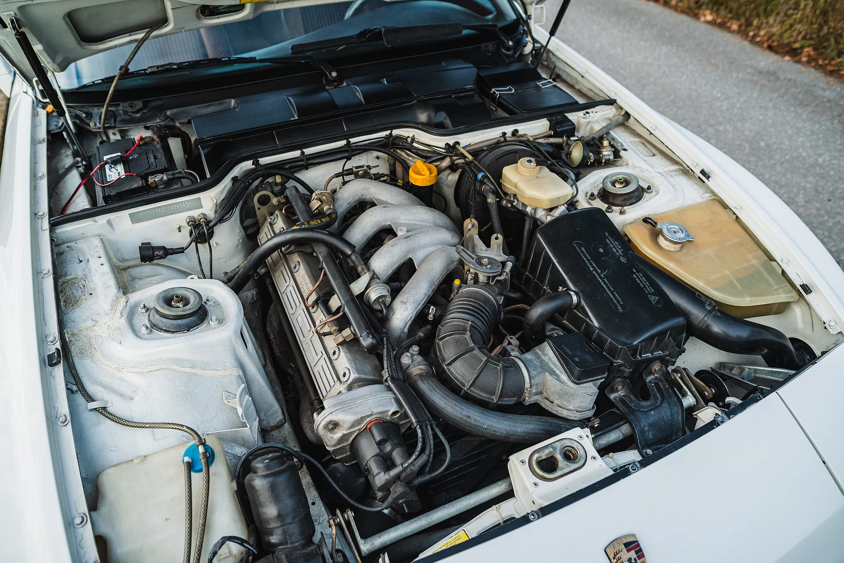 Image of 1986 Porsche 944R (3) mechanics