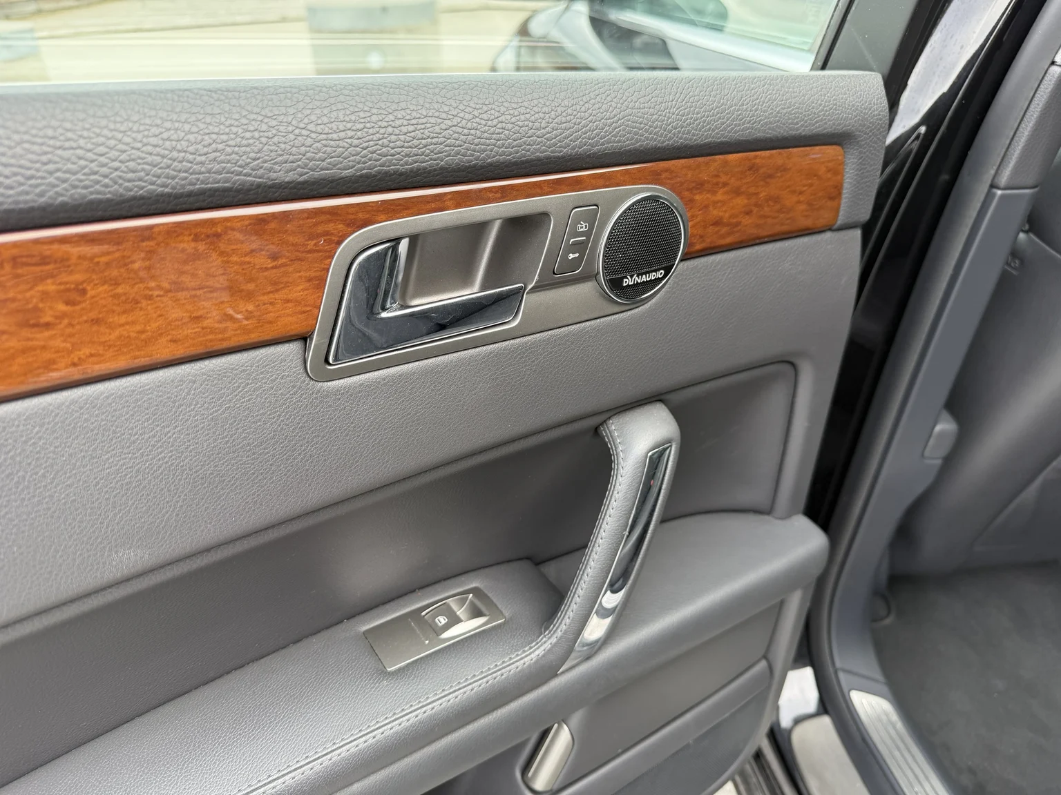 Interiörbild 2013 Volkswagen Phaeton 3.0 TDI (40)