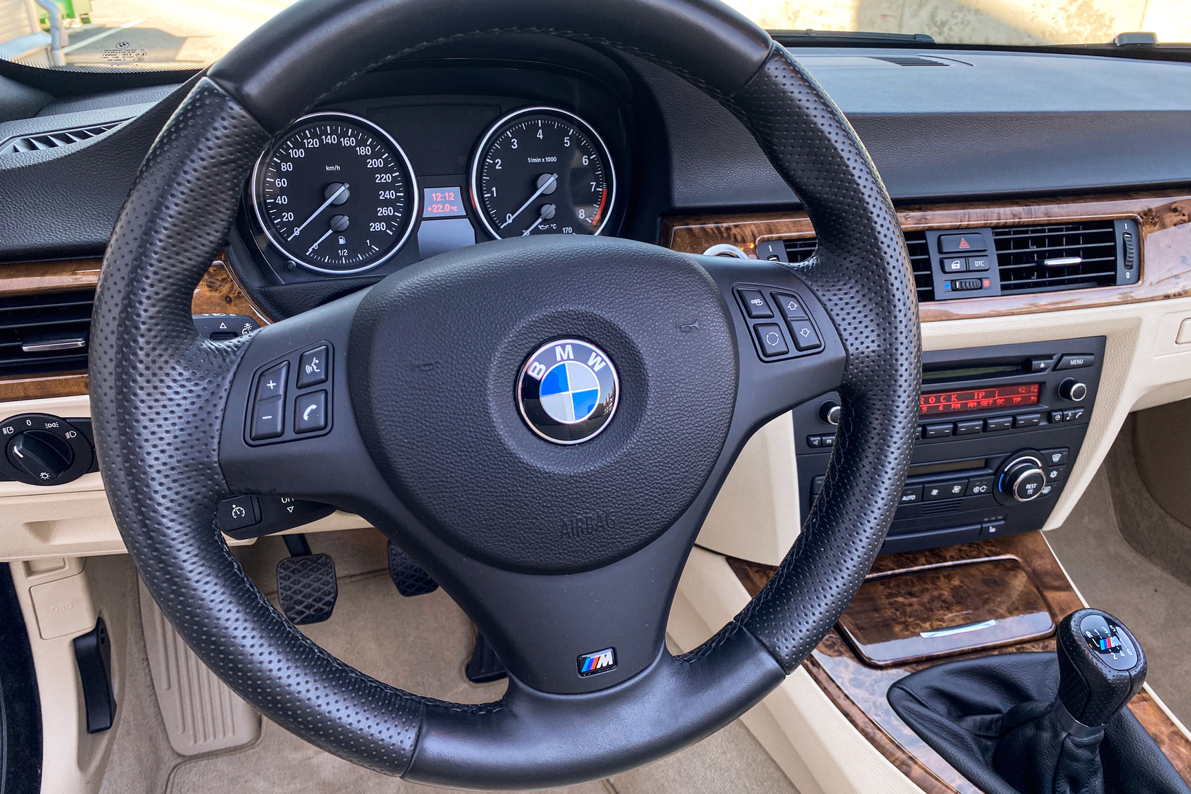 Innenraumfoto von 2007 BMW 335i Cabriolet (2)