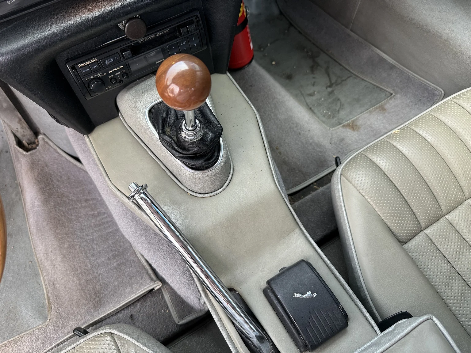 Interior image of 1969 Jaguar E-Type 4.2 Coupe (15)