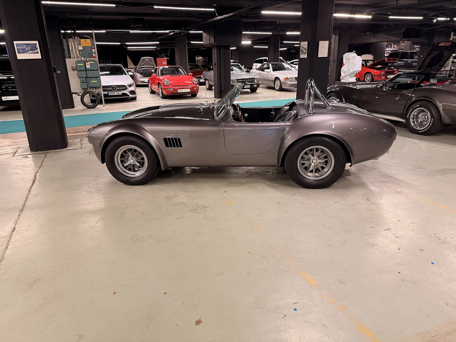 Exteriörbild på 2018 Superformance Cobra (8)