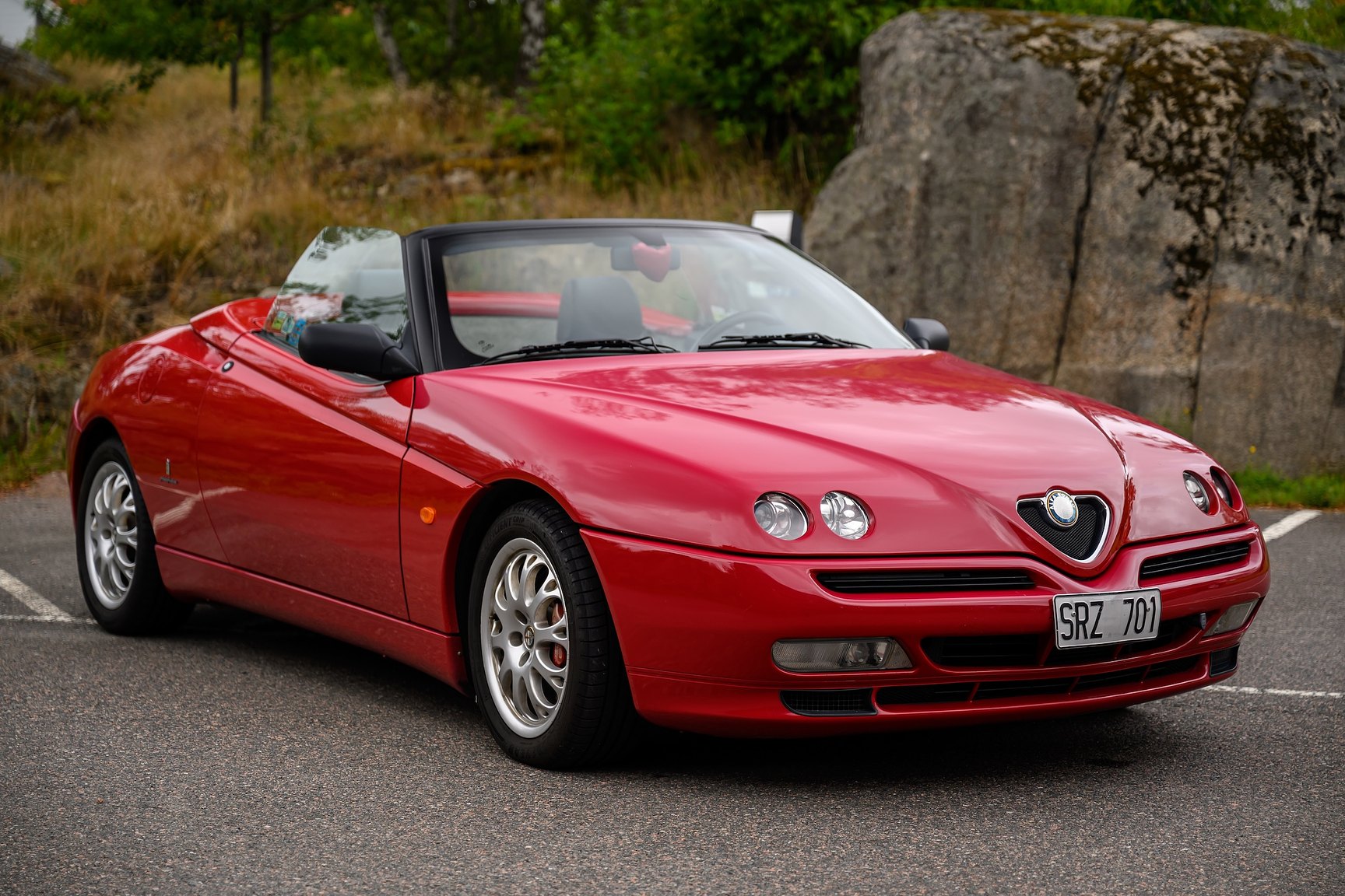 Exterior image of 2001 Alfa Romeo Spider 3.0 V6