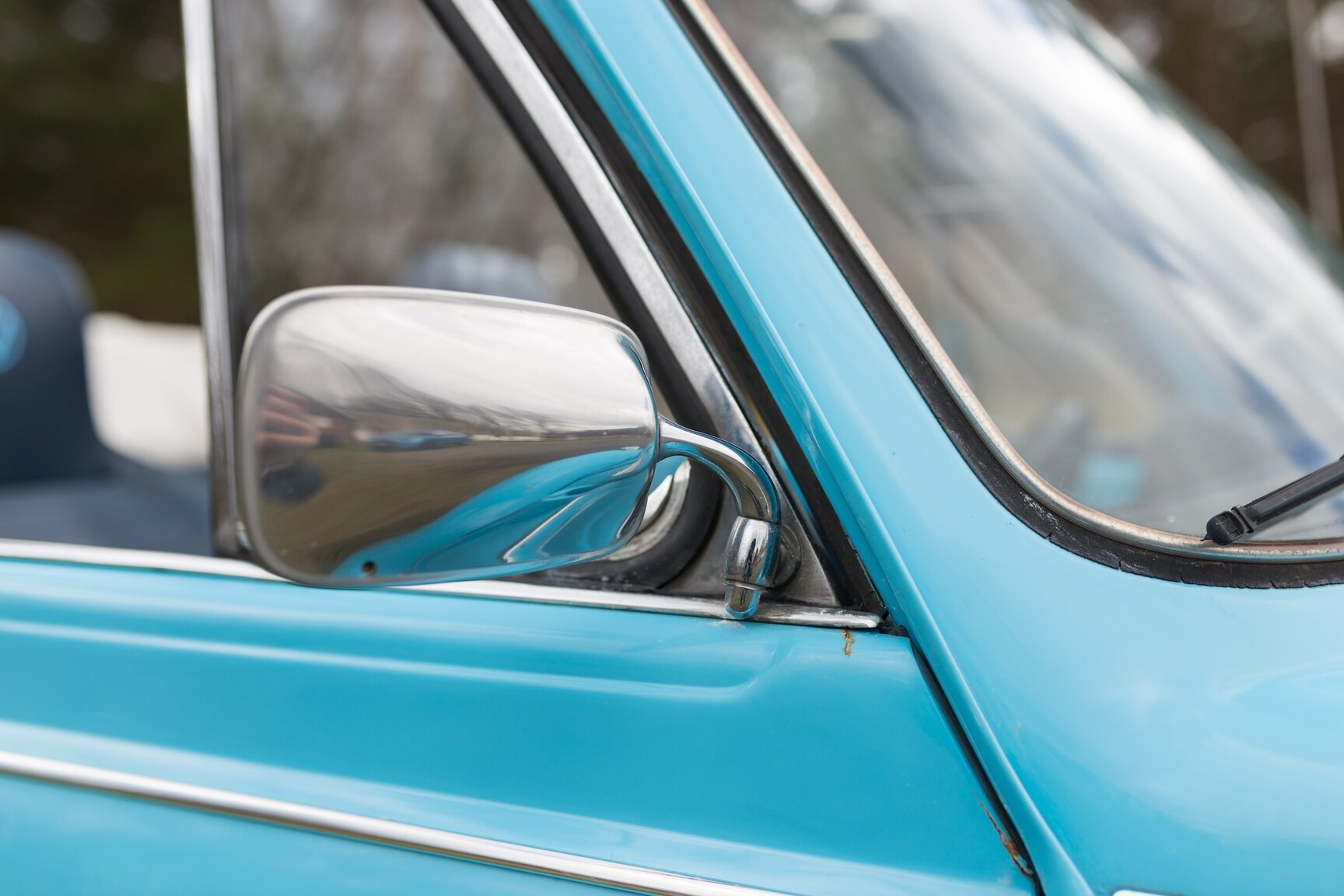 Exterior image of 1974 VW 1303 LS CAB (46)