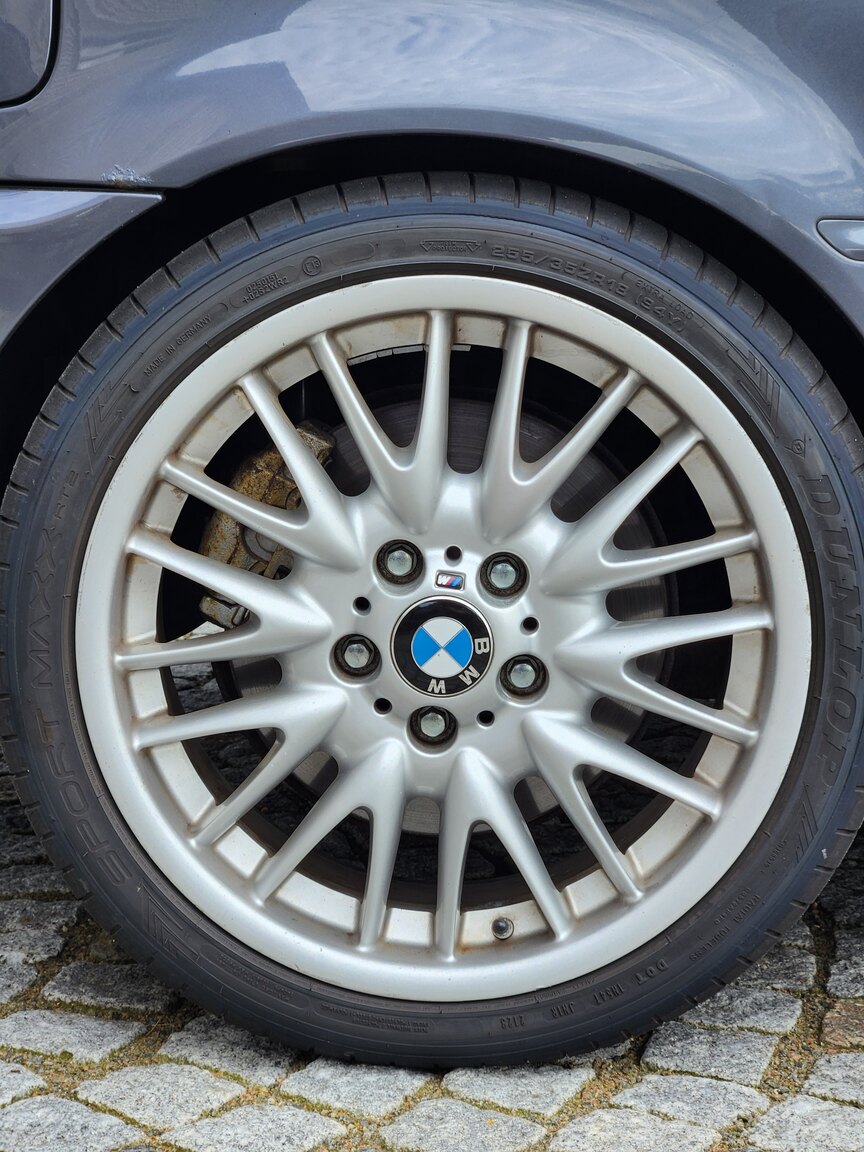 Exteriörbild på 2002  BMW 330Ci 