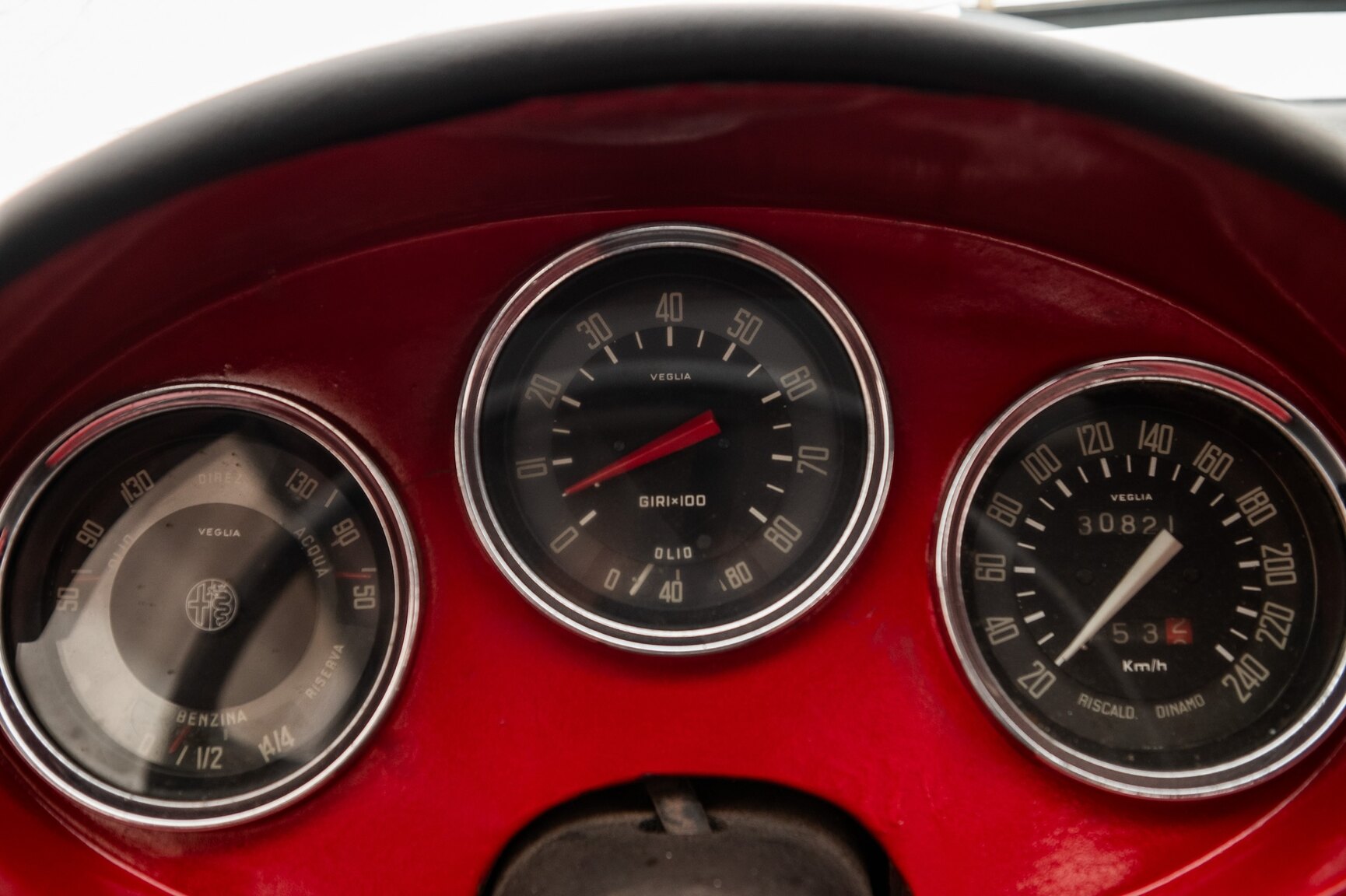 Interior image of 1962 Alfa Romeo Giulietta 1300 SS