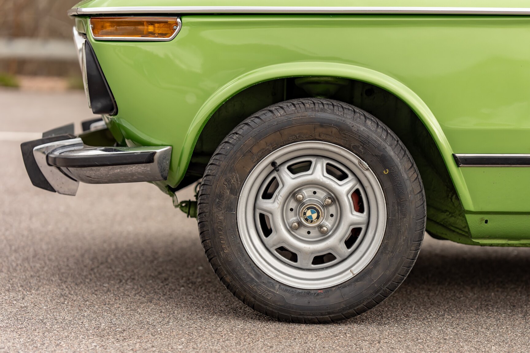 Exteriörbild på 1975 BMW 2002