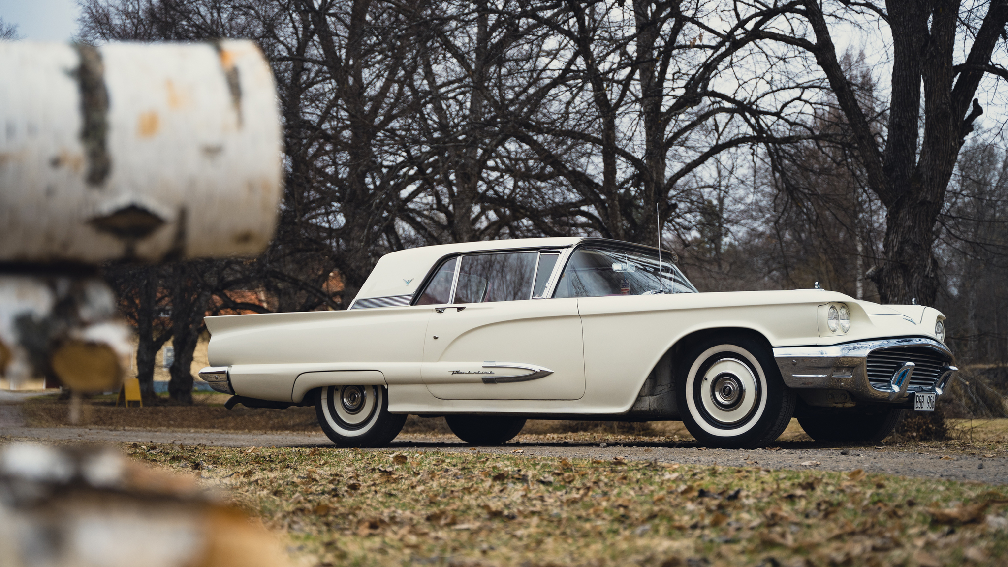 Exteriörbild på 1959 Ford Thunderbird hardtop (7)
