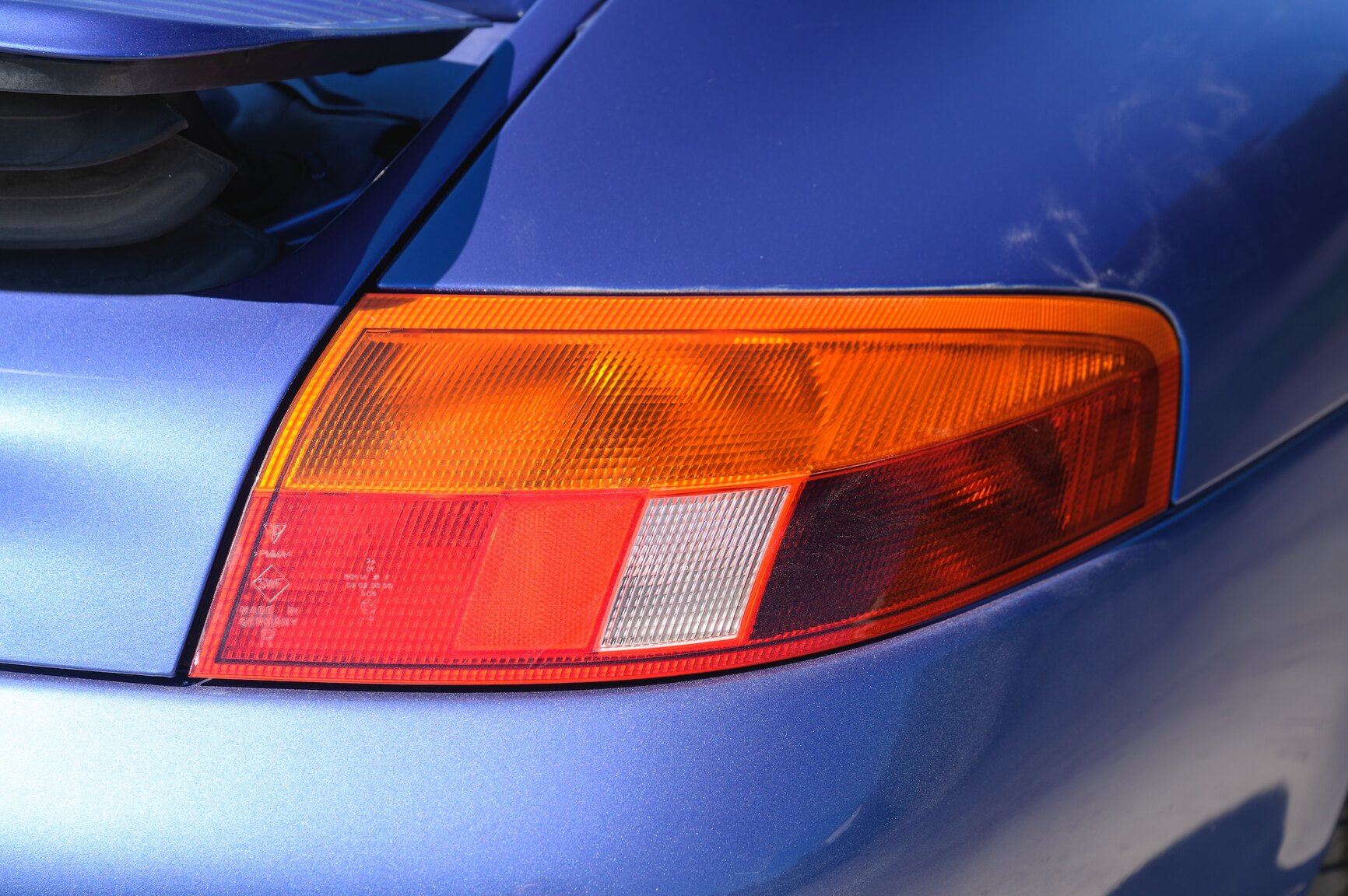 Aussenfoto 1998 Porsche 911 Carrera Tiptronic (11)