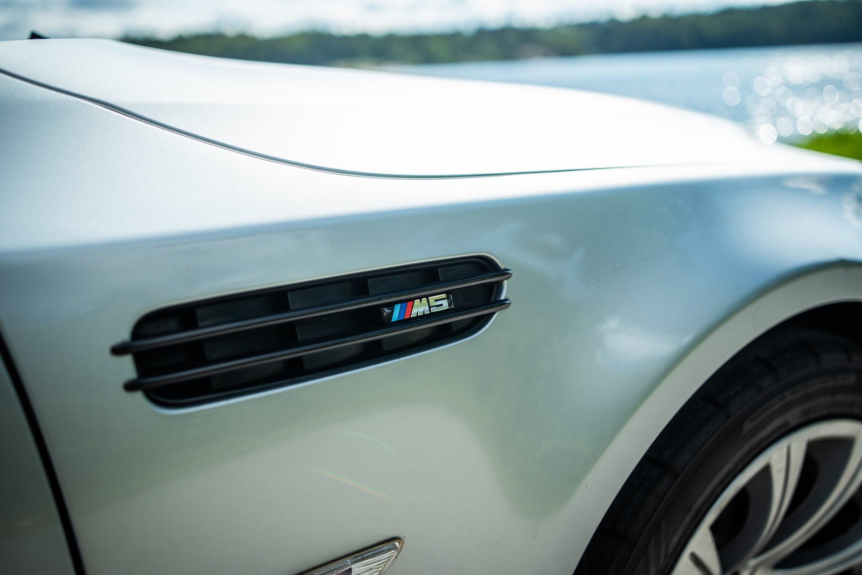 Exterior image of 2006 BMW E60 M5