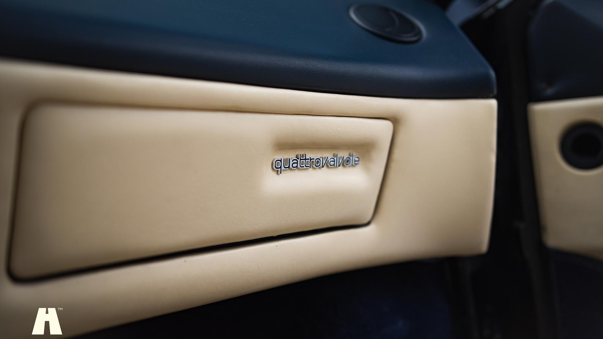 Interior image of 1985 Ferrari Mondial Quattrovalvole Design by Pininfarina (28)