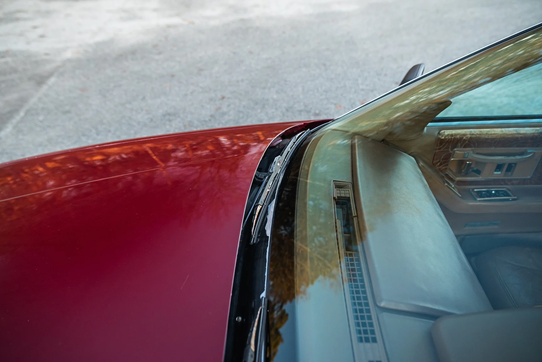 Exterior image of 1989 Cadillac Seville (33)