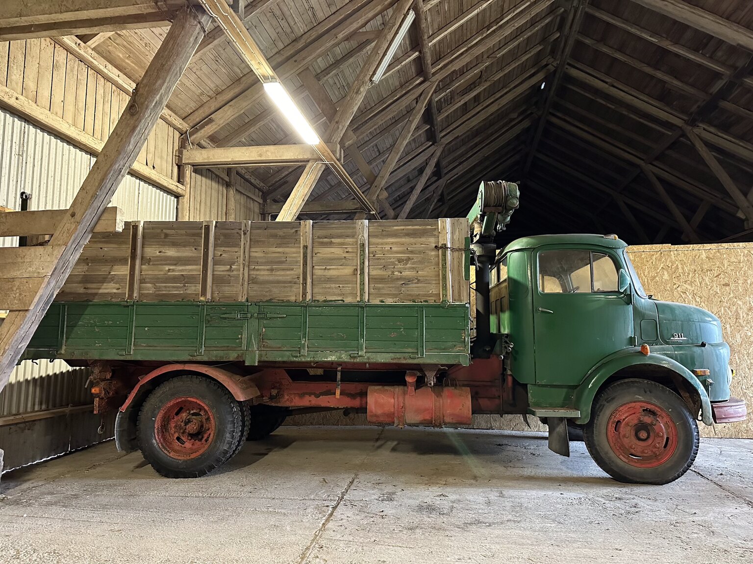 Exterior image of 1964 Mercedes-Benz L911