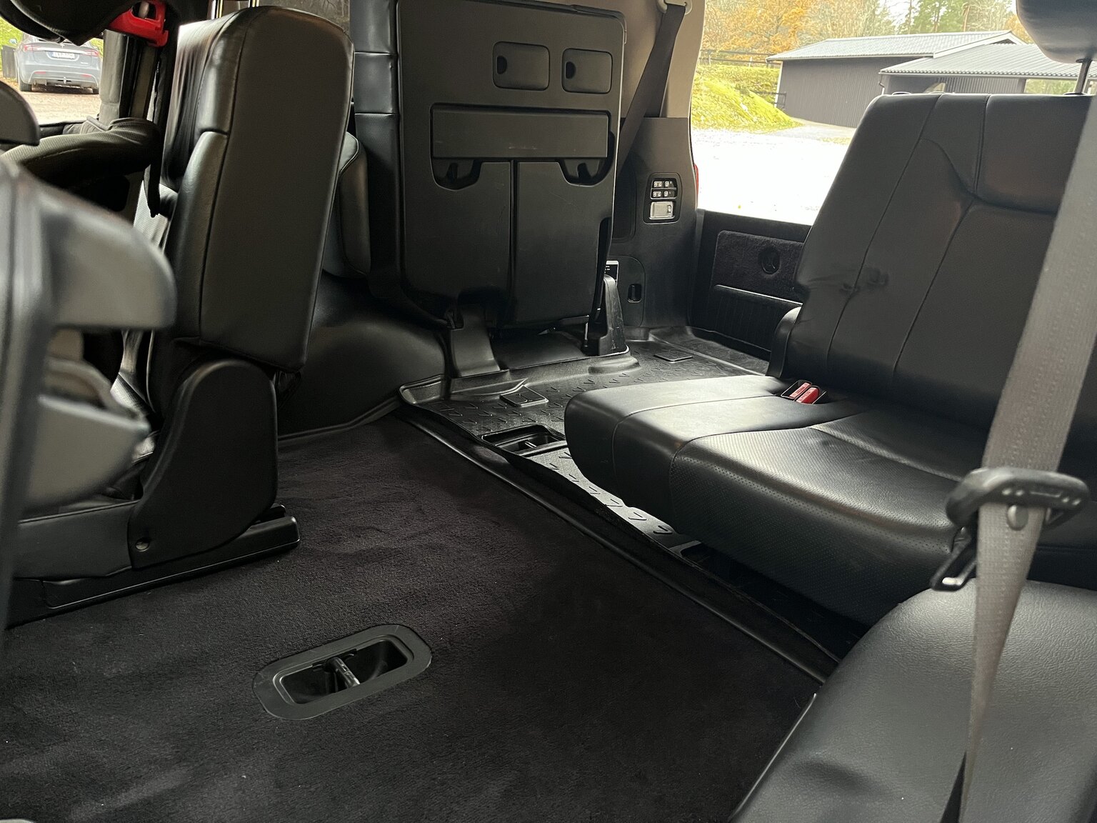 Innenraumfoto von 2011 Lexus LX570