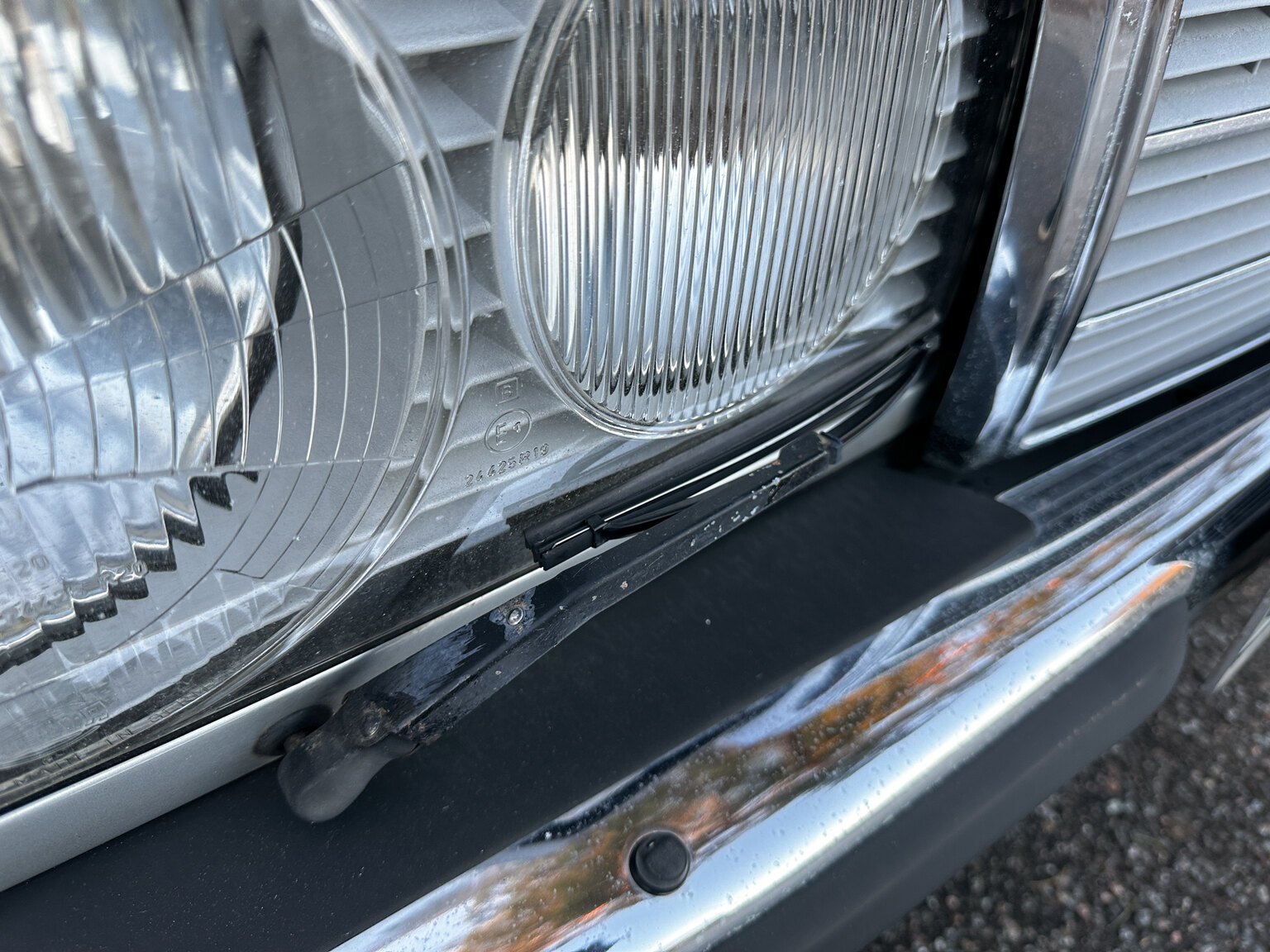 Exterior image of 1978 Mercedes-Benz 250