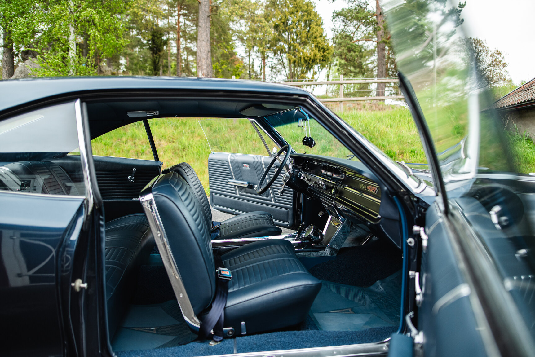Interior image of 1965 Pontiac Catalina 421 Tripower-Pack 2+2