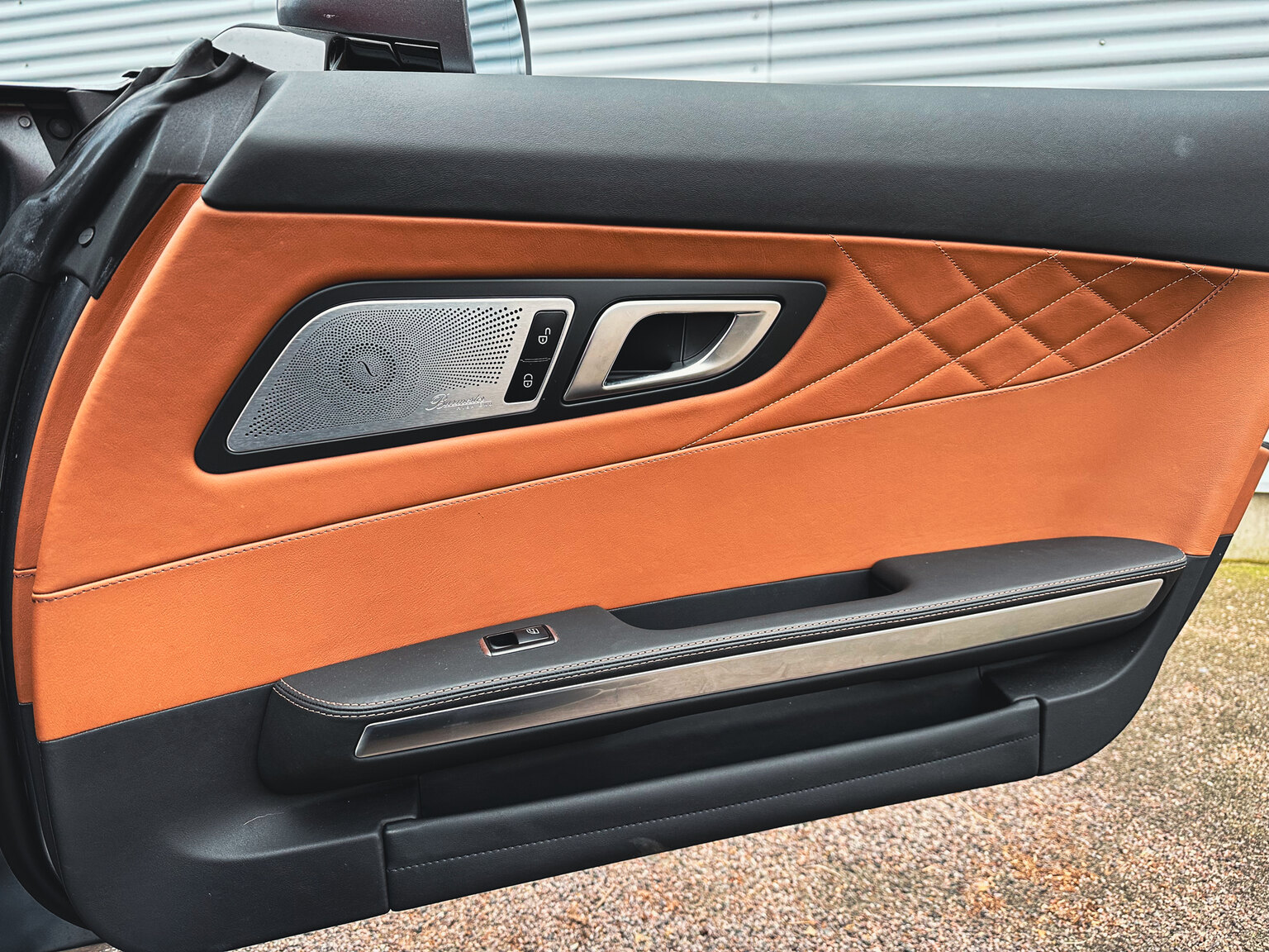 Innenraumfoto von 2018 Mercedes Benz AMG GT C