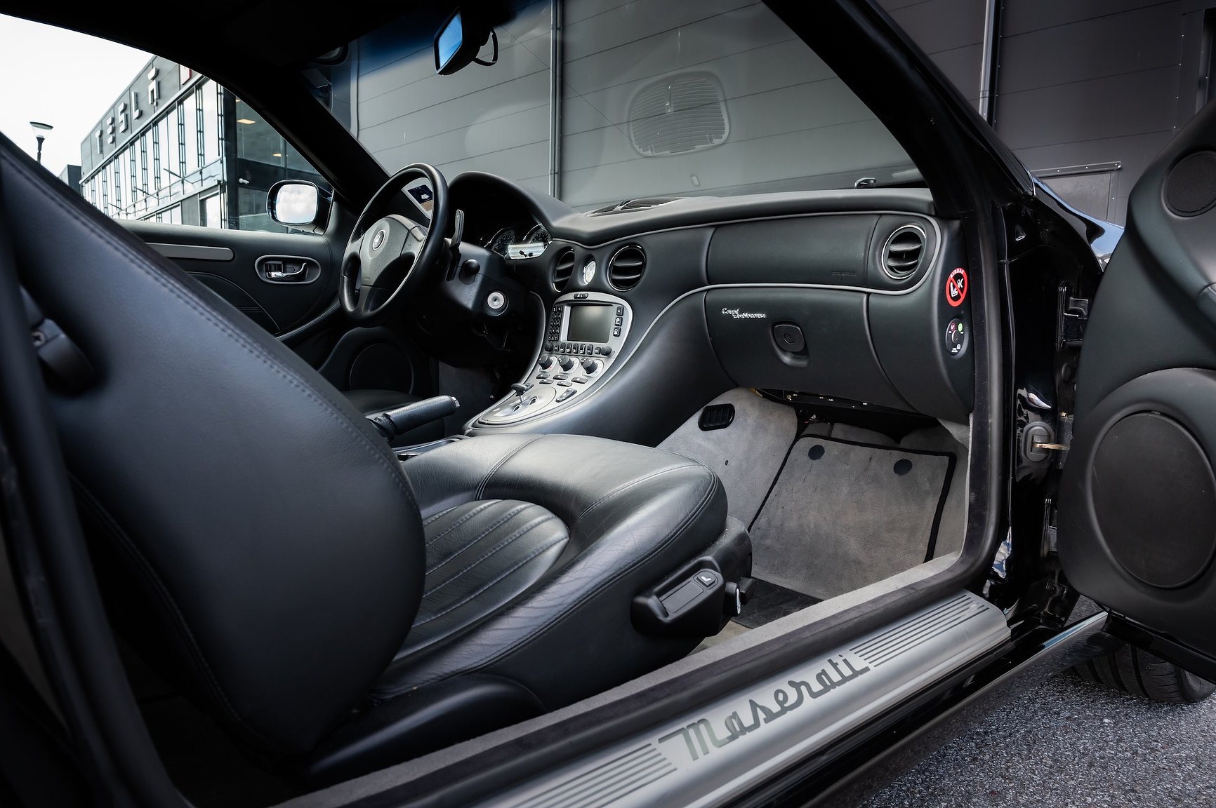 Interior image of 2004 Maserati Coupé 4.2 V8 Cambiocorsa
