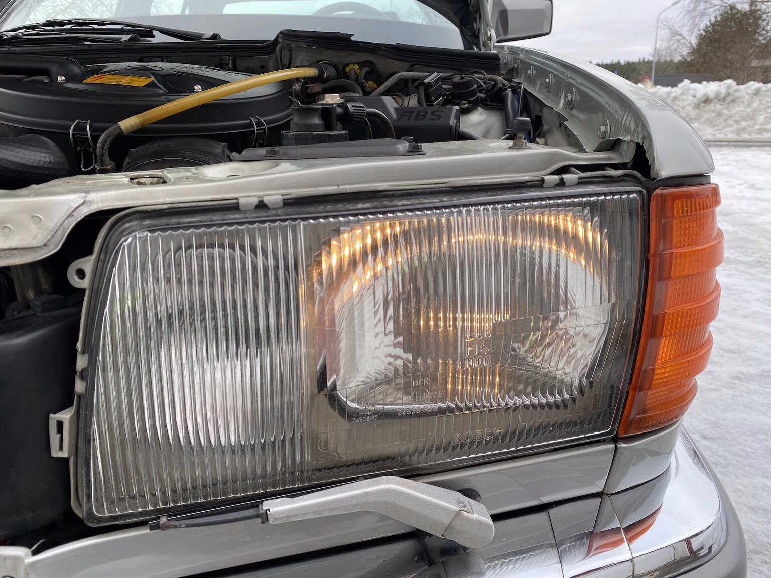 Exteriörbild på 1988 Mercedes-Benz 300 SE