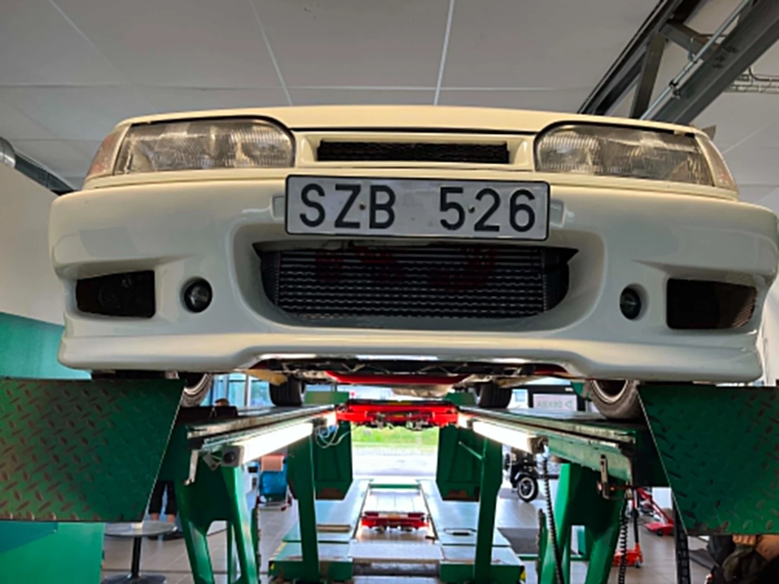 Image of 1991 Ford Sierra Cosworth 4x4 mechanics (19)