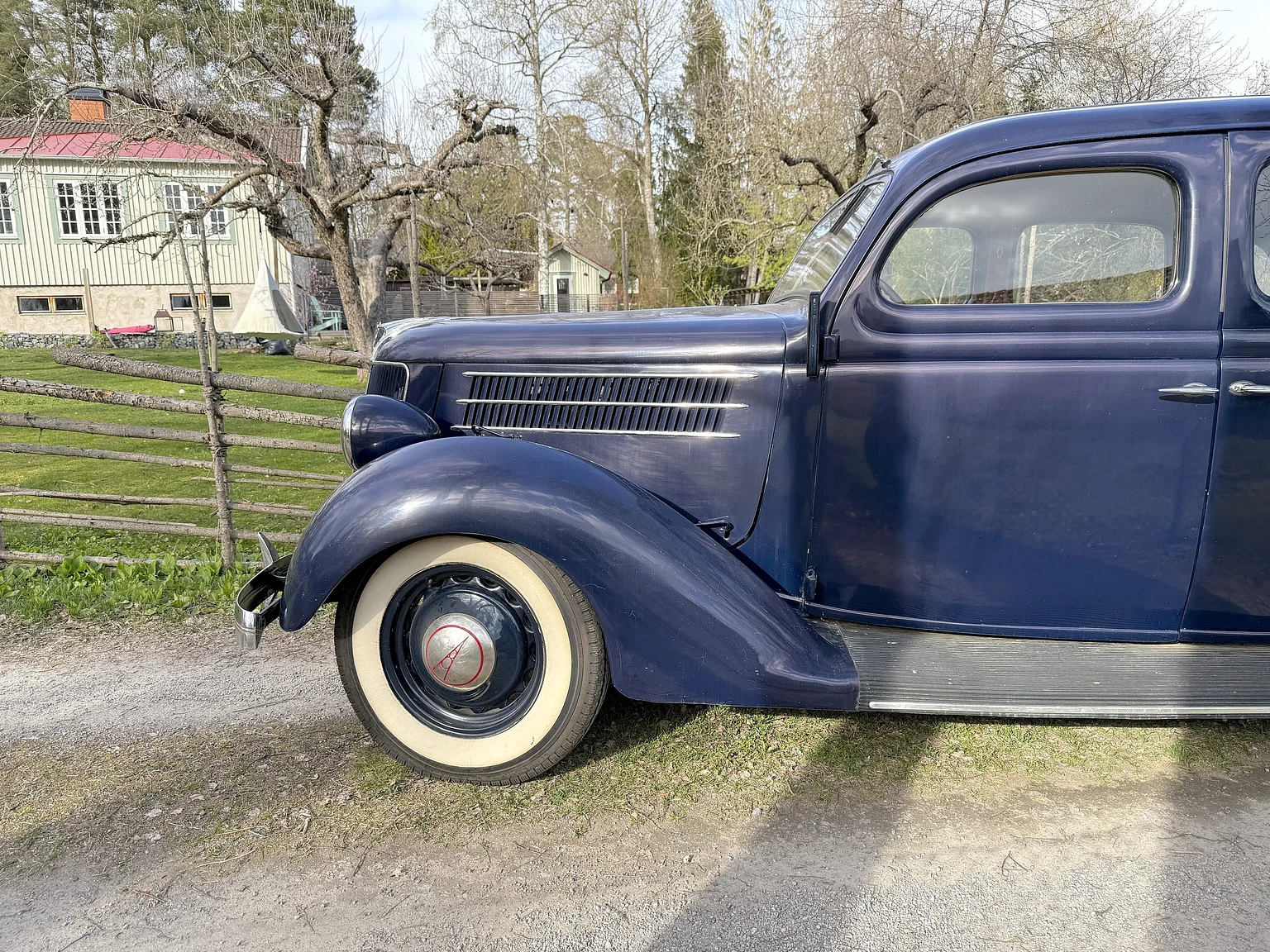Aussenfoto 1936 Ford 214A Fordor (5)