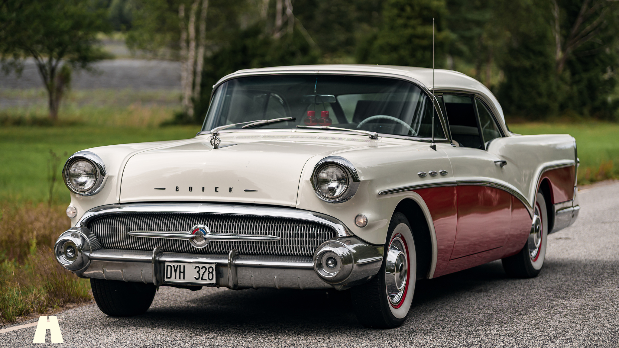 Exterior image of 1957 Buick Special Riviera (Model 46R) V8 (11)