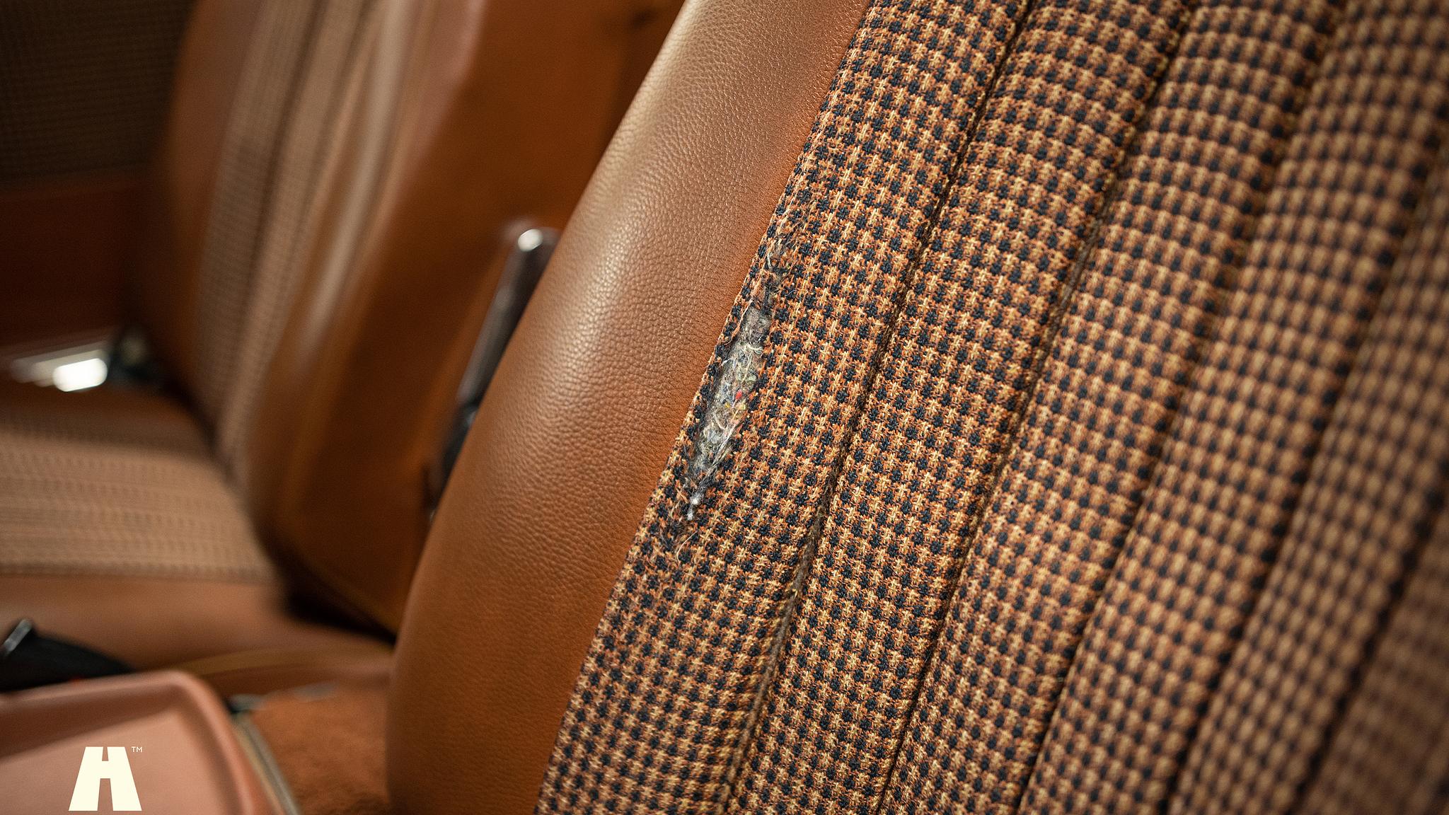 Interiörbild 1975 Mercedes SL 350