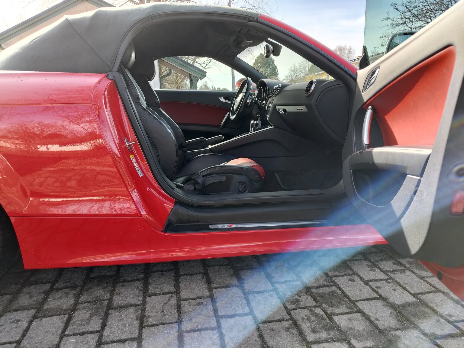 Innenraumfoto von 2009 Audi TTS Roadster