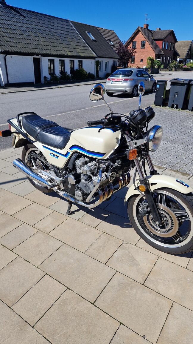 Exterior image of 1982 Honda CBX1000