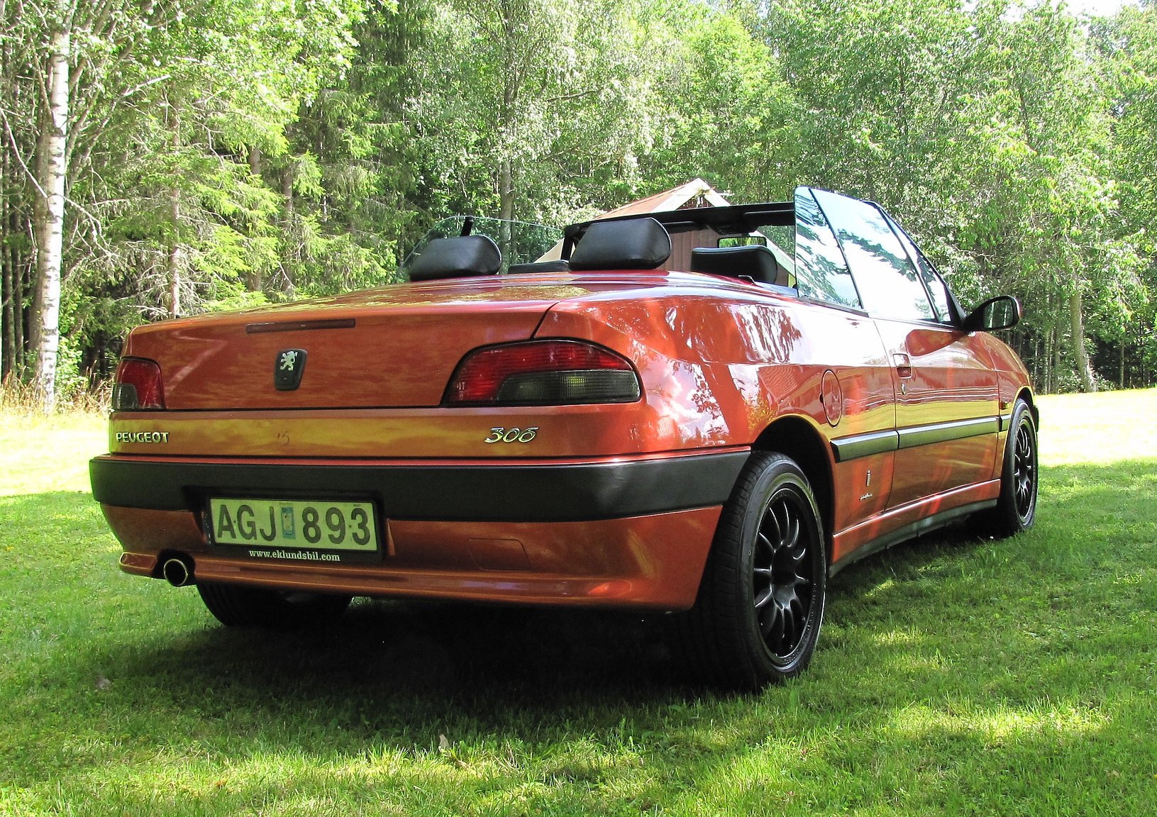 Exterior image of 1999 Peugeot 306 Cabriolet 2.0 Manuell