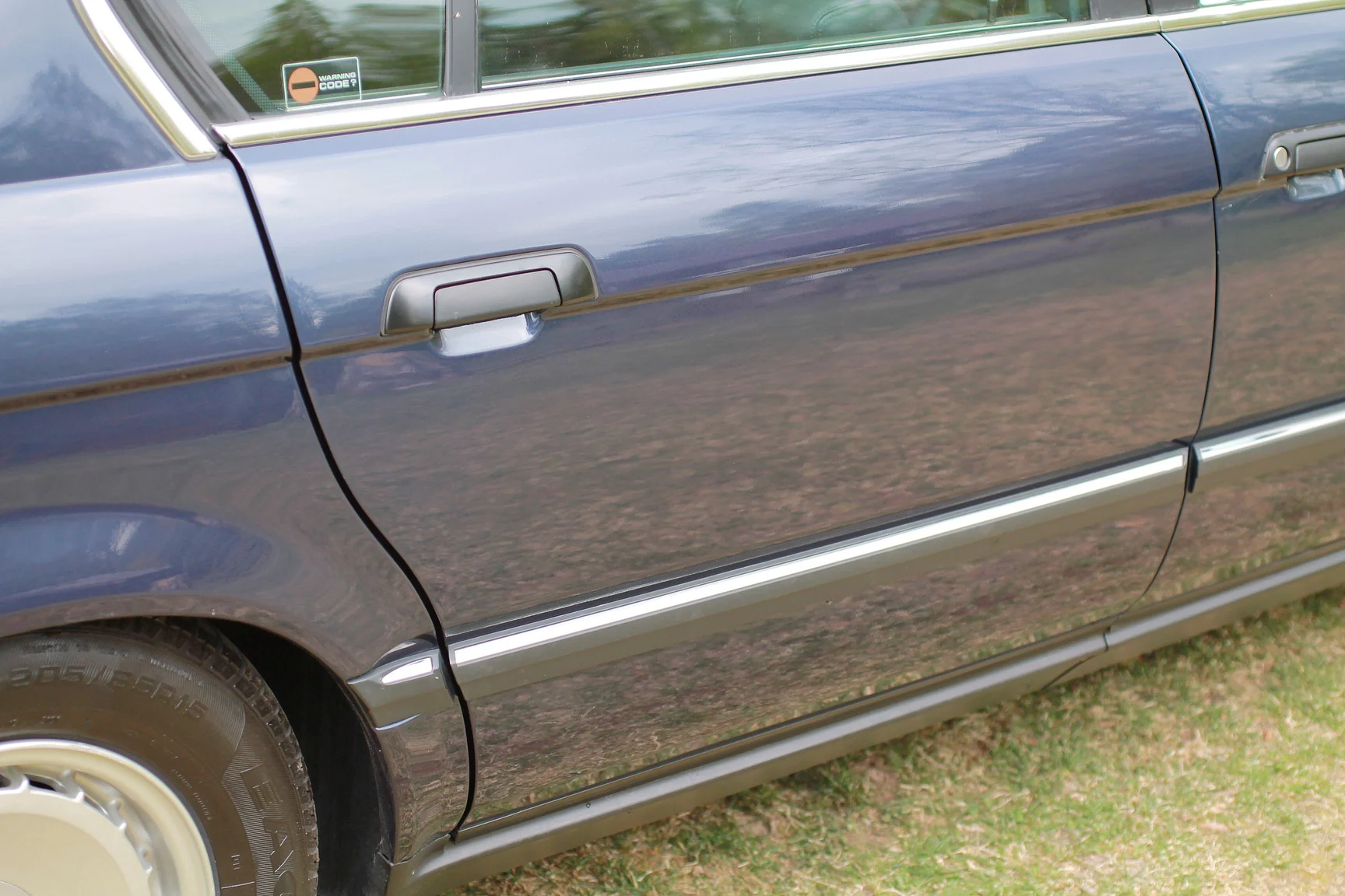 Exterior image of 1989 BMW 750iA (62)