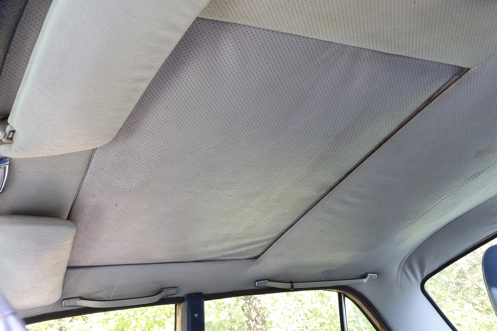 Innenraumfoto von 1972 Mercedes-Benz 280 SE 4.5  (15)