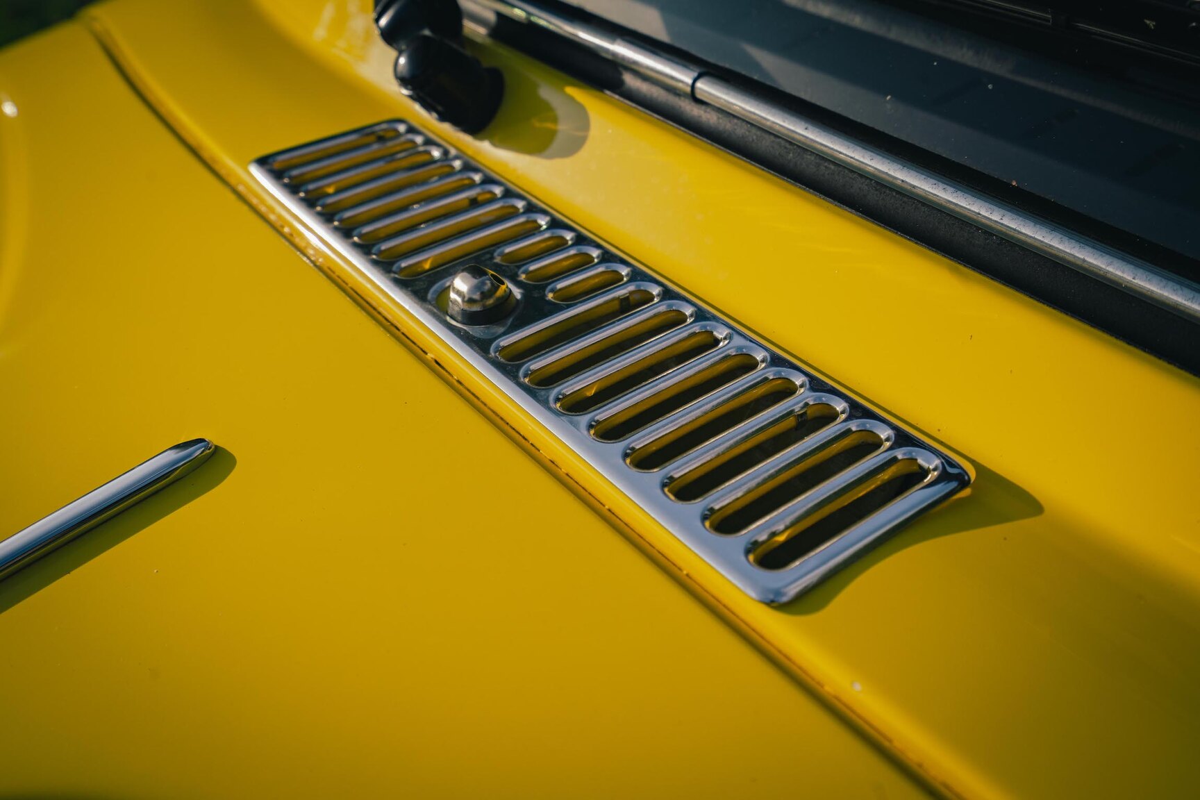 Aussenfoto 1973 Volkswagen Bubbla Karmann 1303 LS (19)