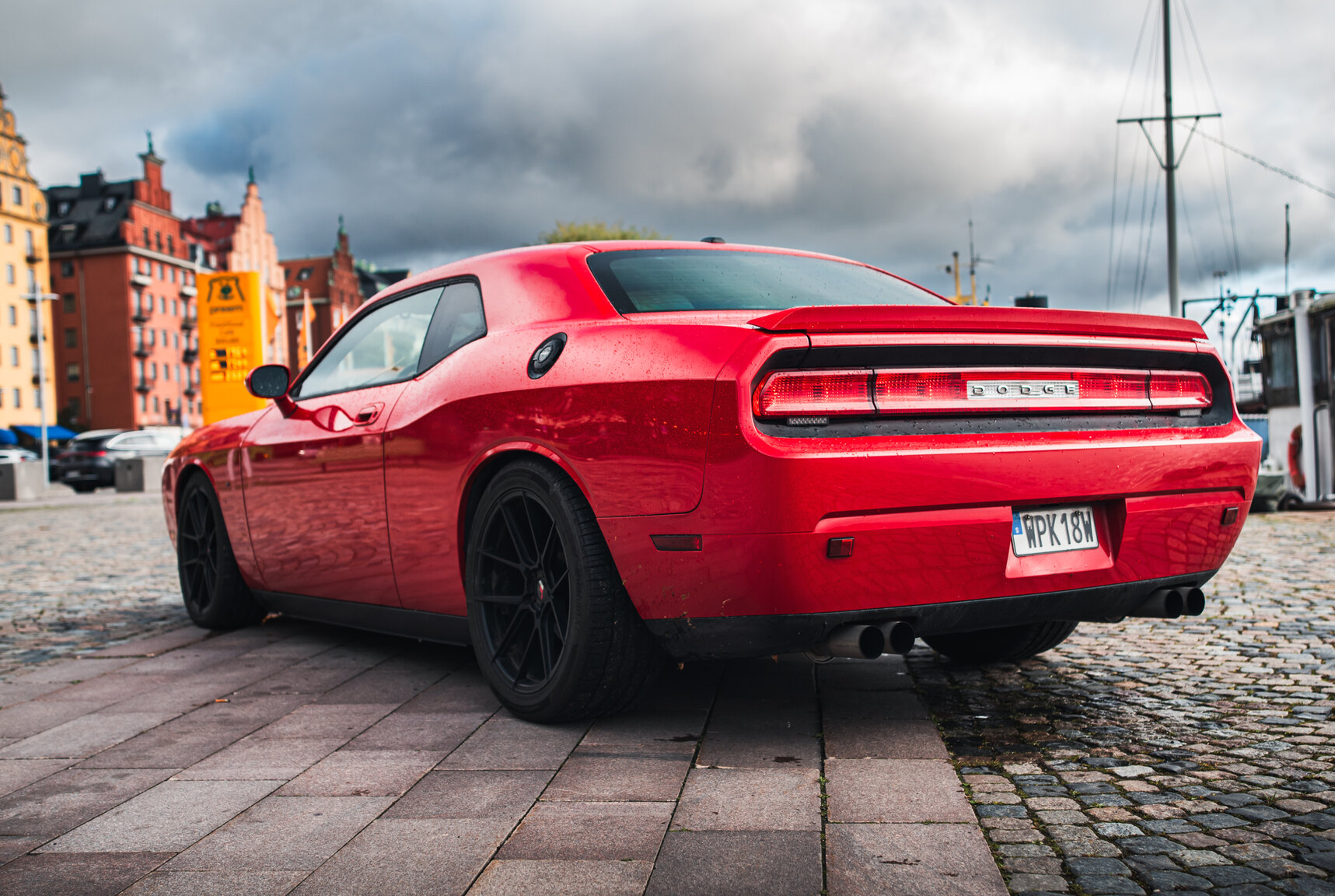 Exterior image of 2010 Dodge Challenger 5.7 V8 HEMI Manuell