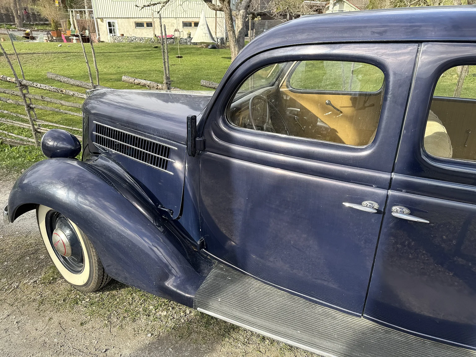 Exteriörbild på 1936 Ford 214A Fordor (11)