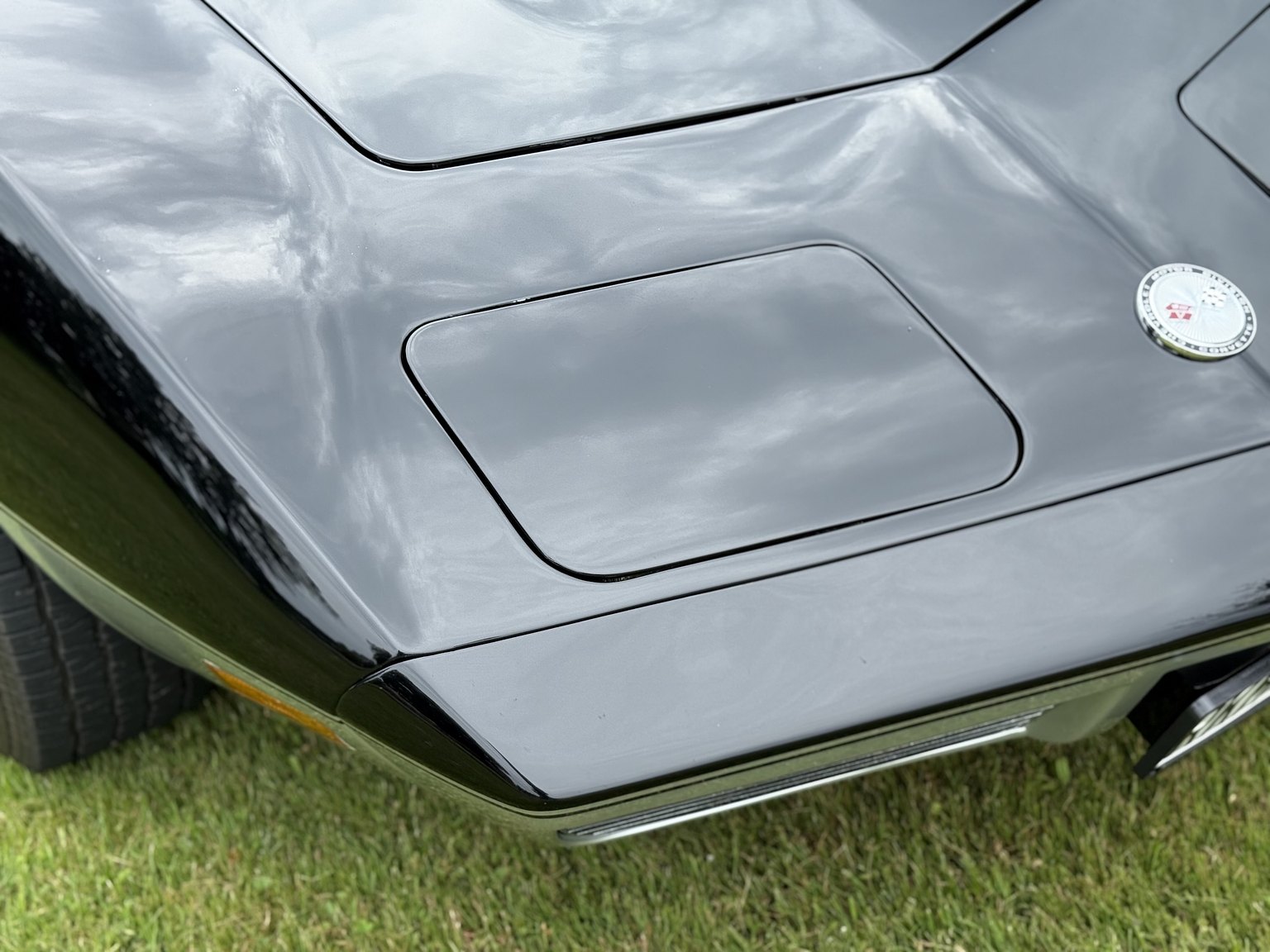 Exterior image of 1973 Chevrolet Corvette Stingray