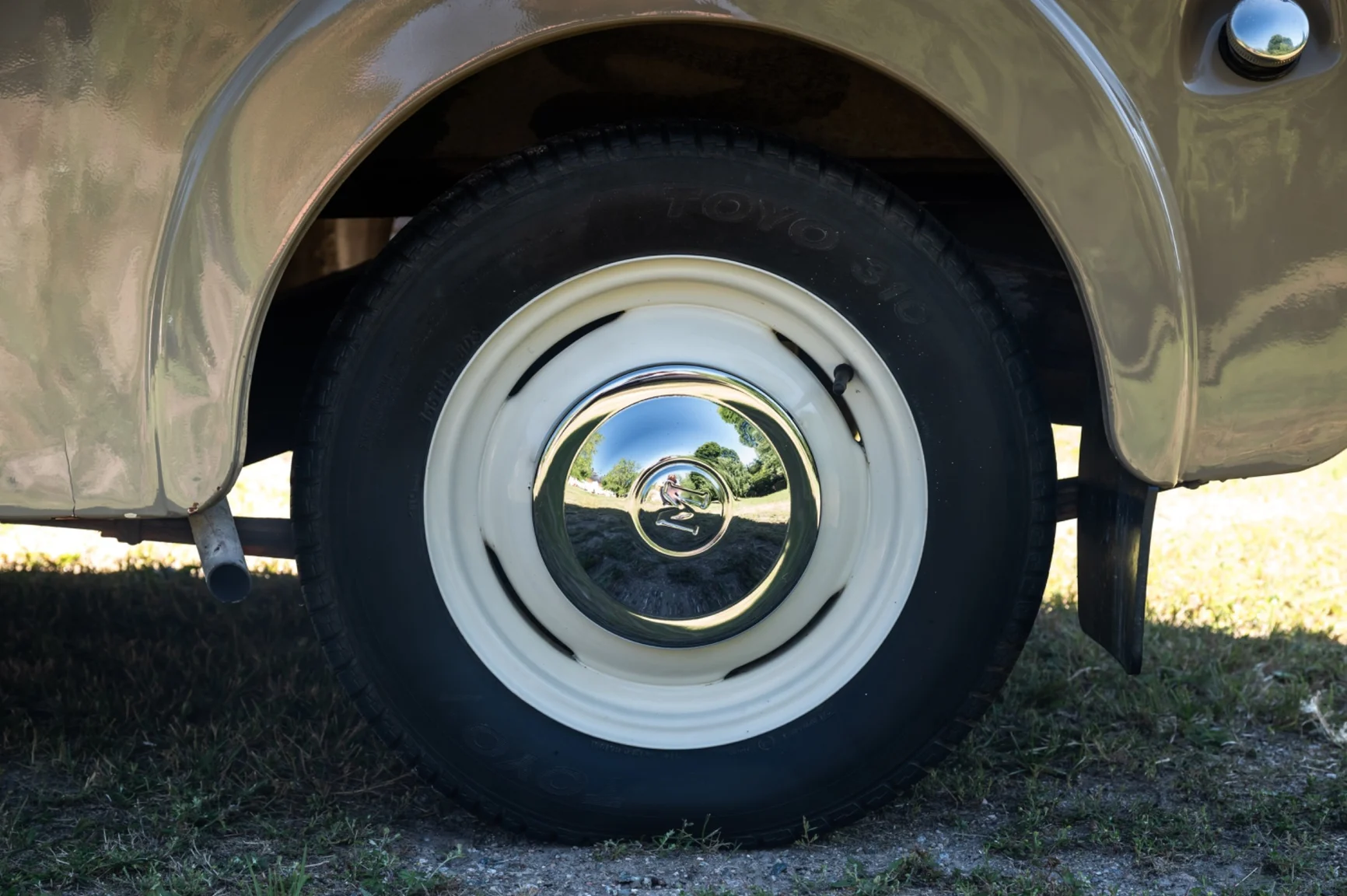 Exterior image of 1971 Morris Minor 1000 (43)