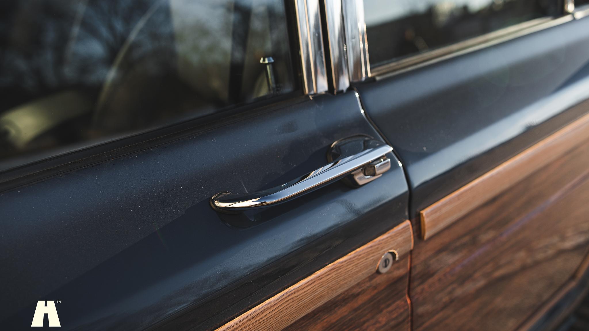 Aussenfoto 2015 Woodland Restomod Grand Wagoneer #002 Euro 6