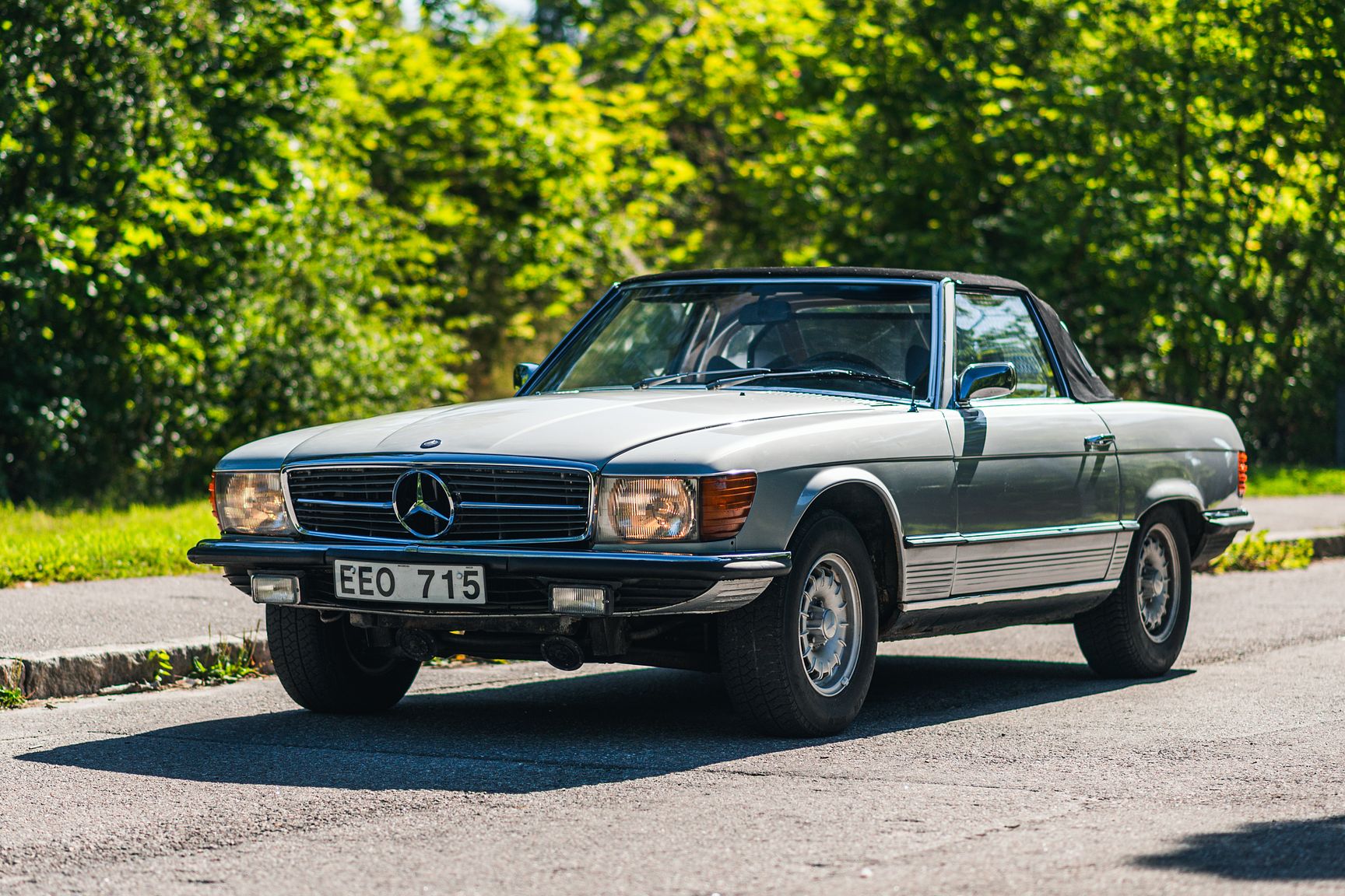 Interior image of 1972 Mercedes-Benz 350 SL