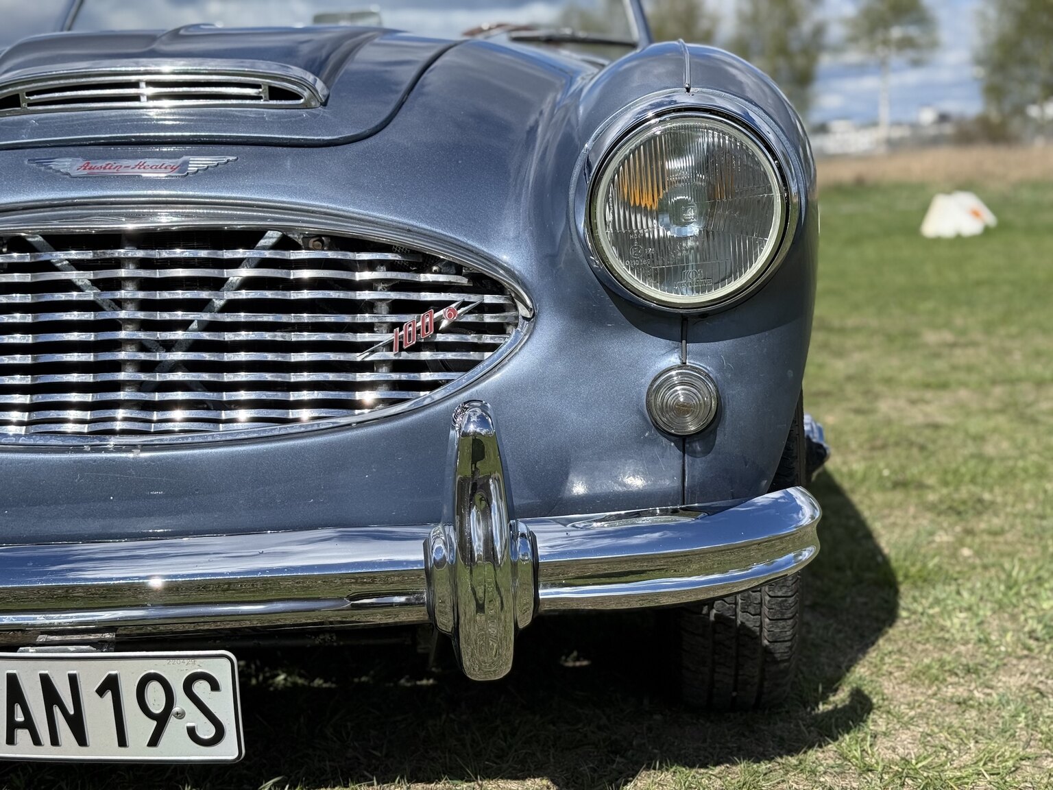 Exterior image of 1958 Austin-Healey 100-6