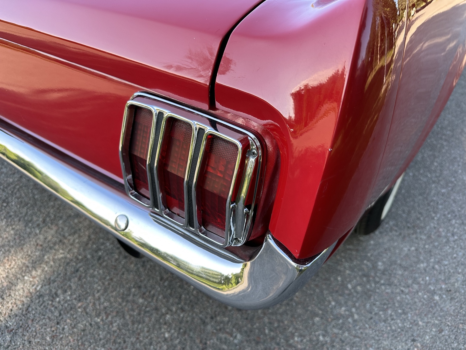 Exterior image of 1965 Ford Mustang 289 Fastback