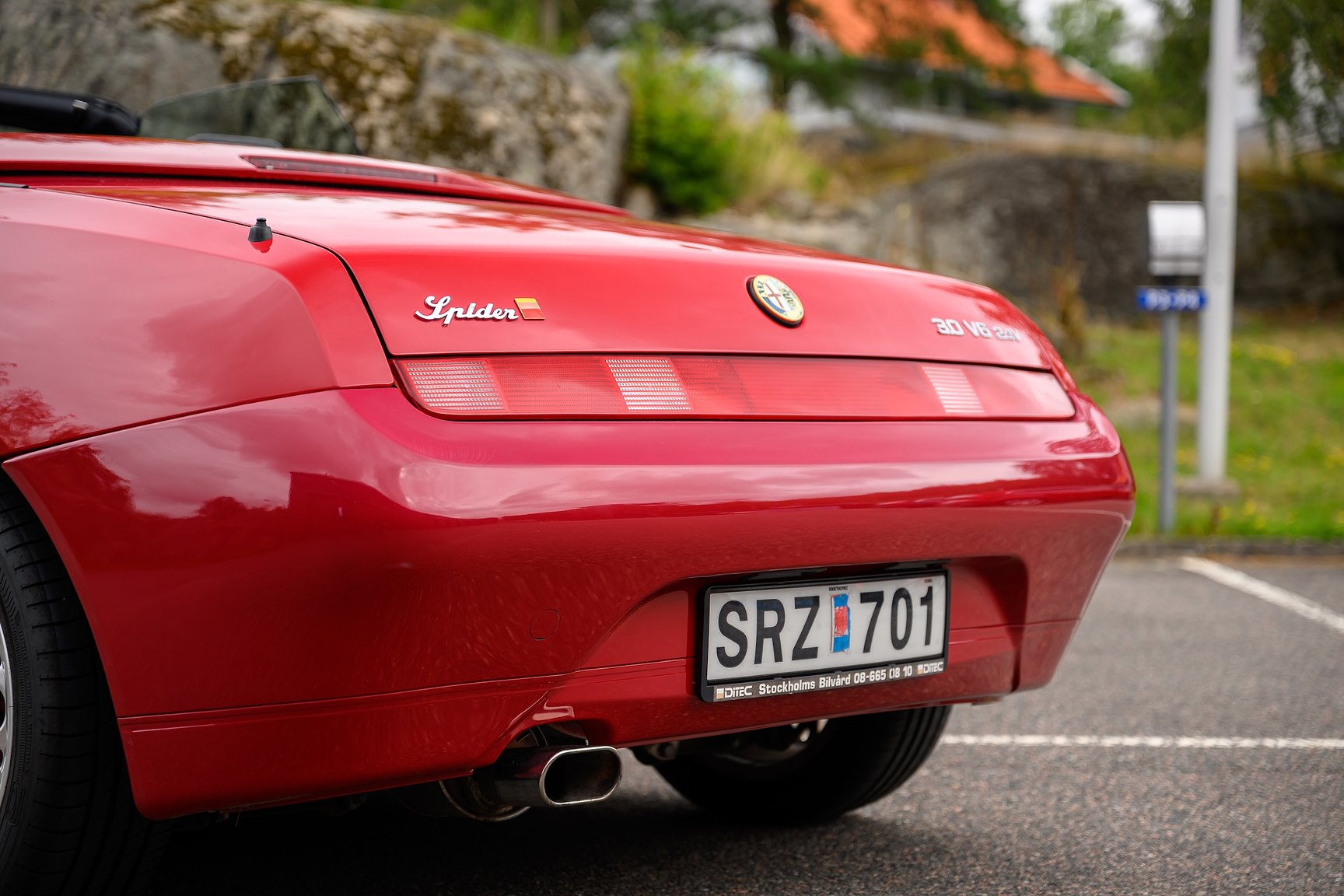 Exterior image of 2001 Alfa Romeo Spider 3.0 V6
