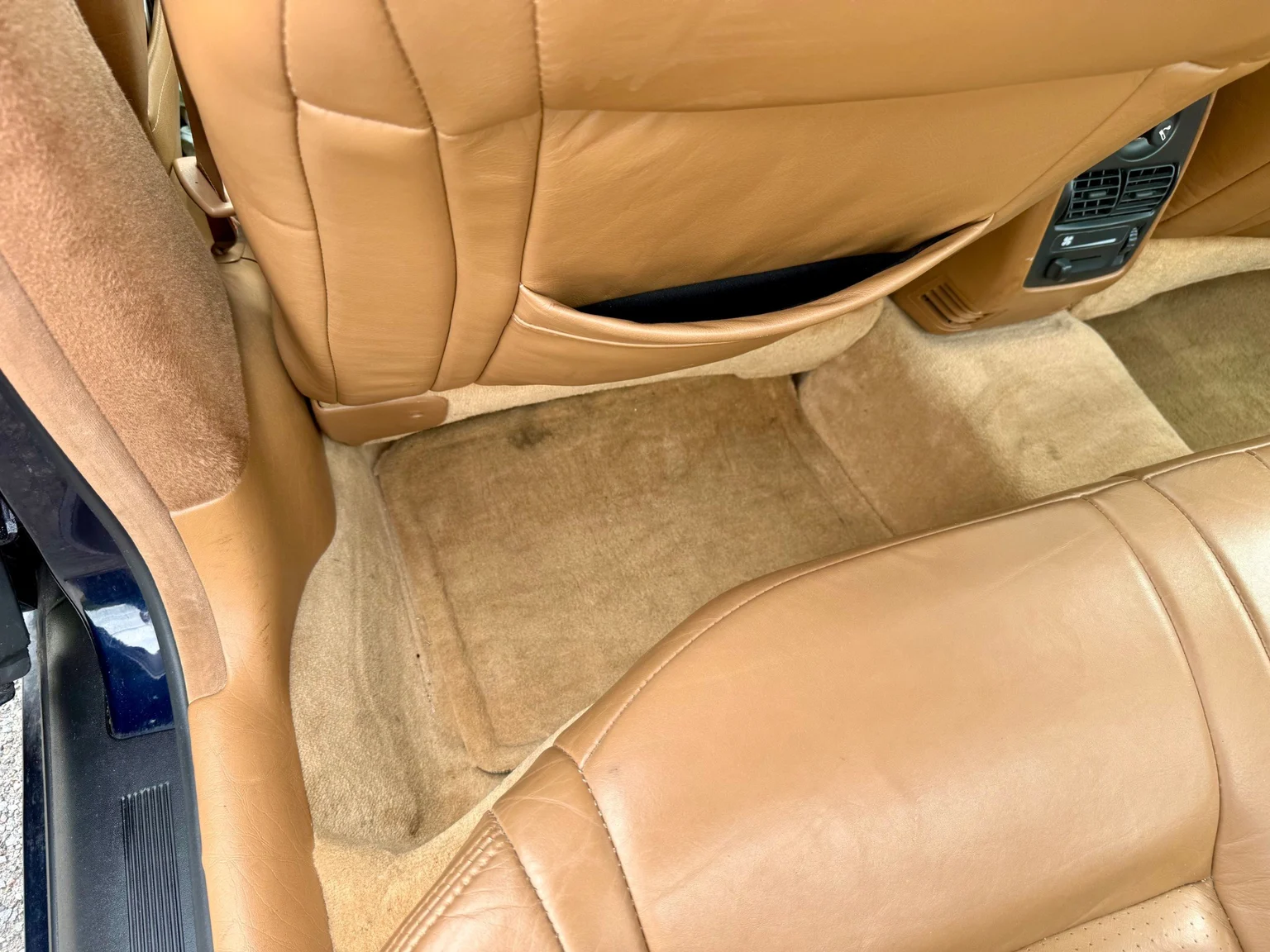 Innenraumfoto von 1997 Cadillac STS Seville 4.6 V8 (64)