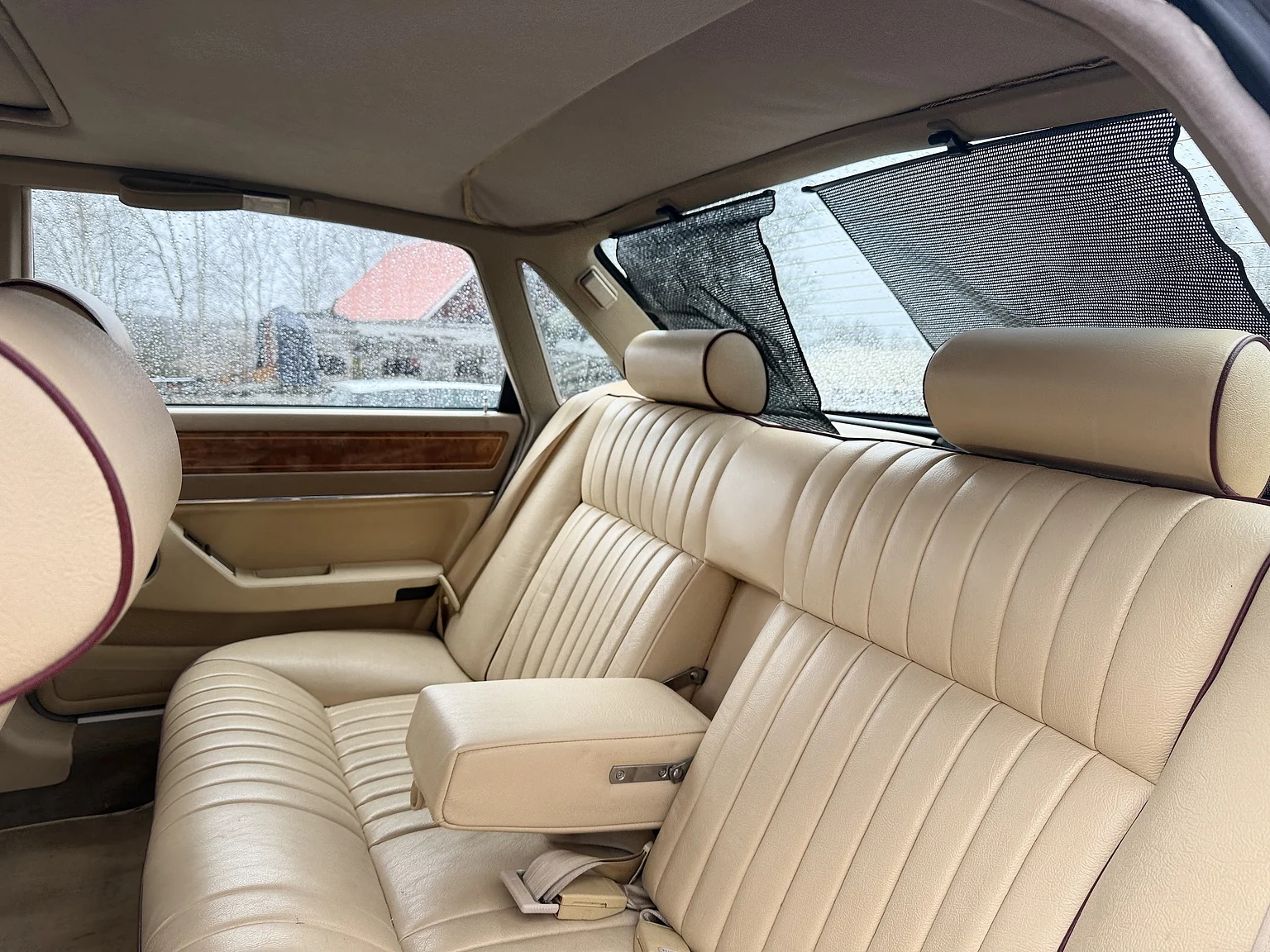 Innenraumfoto von 1991 Jaguar XJ40 Sovereign (58)