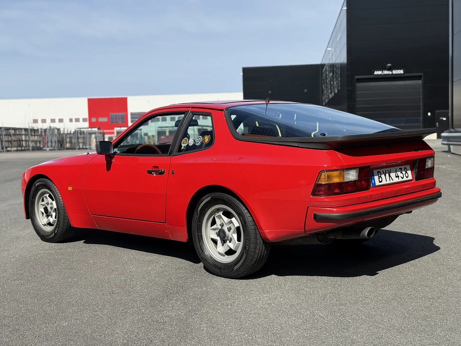 Exteriörbild på 1984 Porsche 944 Targa (9)