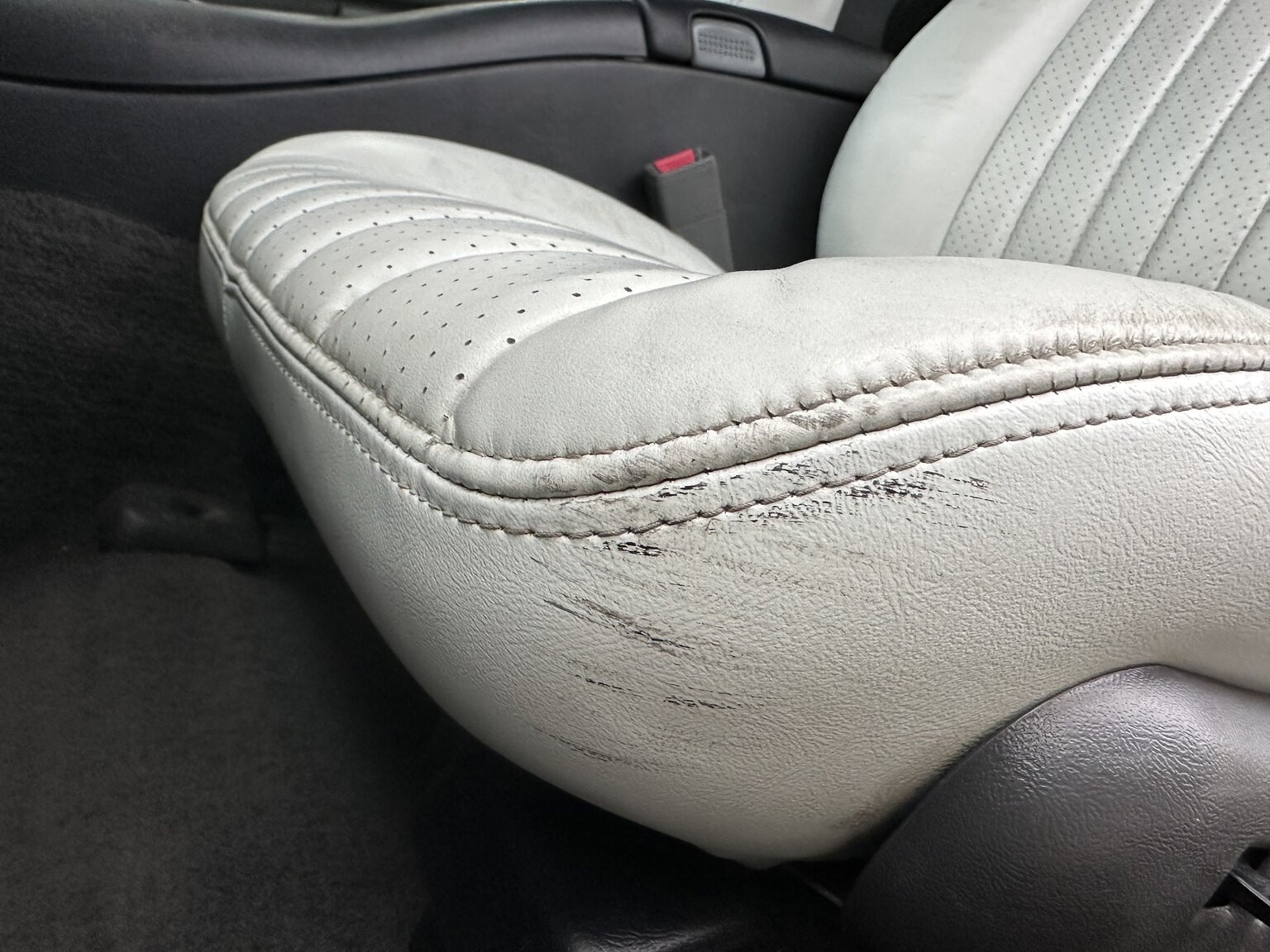 Innenraumfoto von 1997 Chevrolet Camaro Z28 30th Anniversary (39)