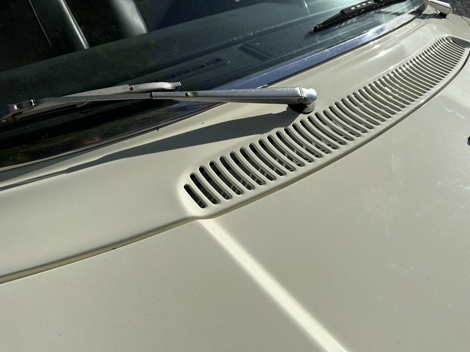 Exteriörbild på 1973 Volvo 142