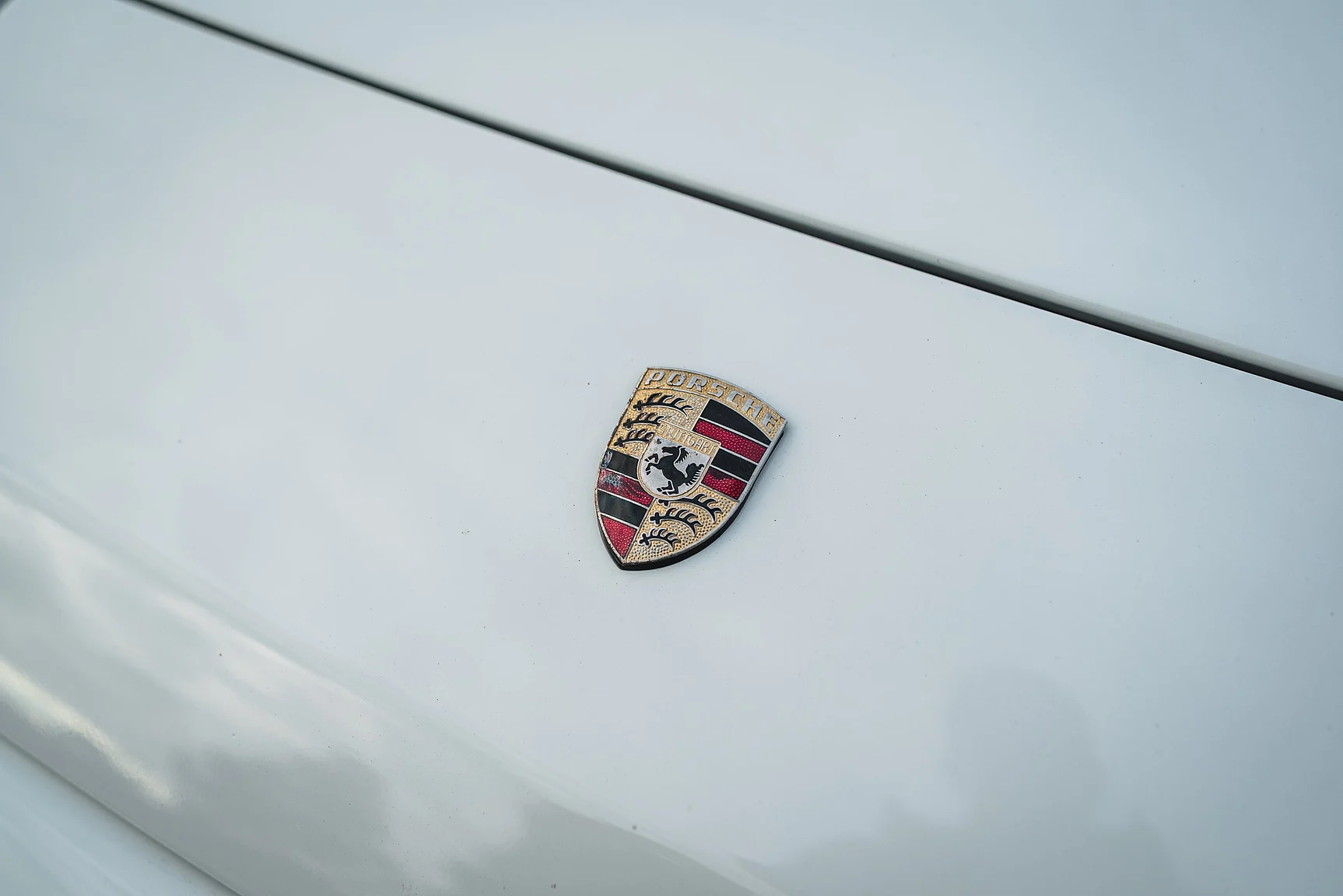 Exterior image of 1986 Porsche 944R (51)