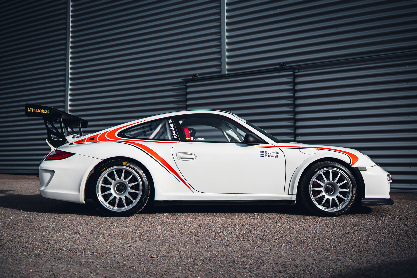 Exteriörbild på 2011 Porsche 911 GT3 Rally Car